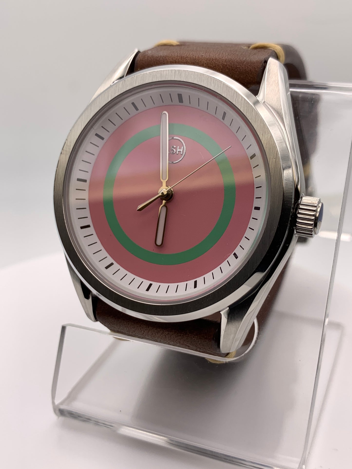 Watermelon. 40mm Stainless steel case. Sapphire crystal. Screw down crown and case back. NH38 automatic movement.