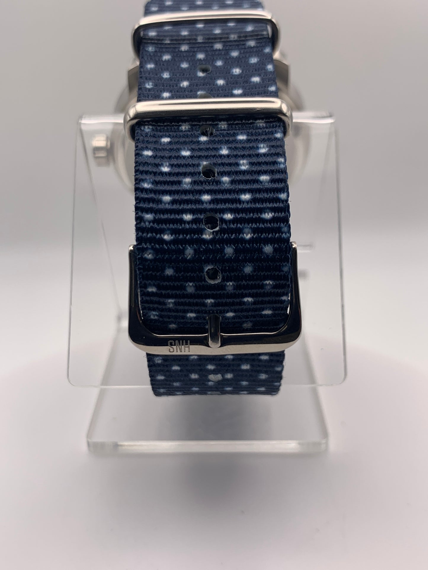 Dress Shirt. 41mm Stainless steel case. Domed K-1 glass crystal. Seiko NH38.