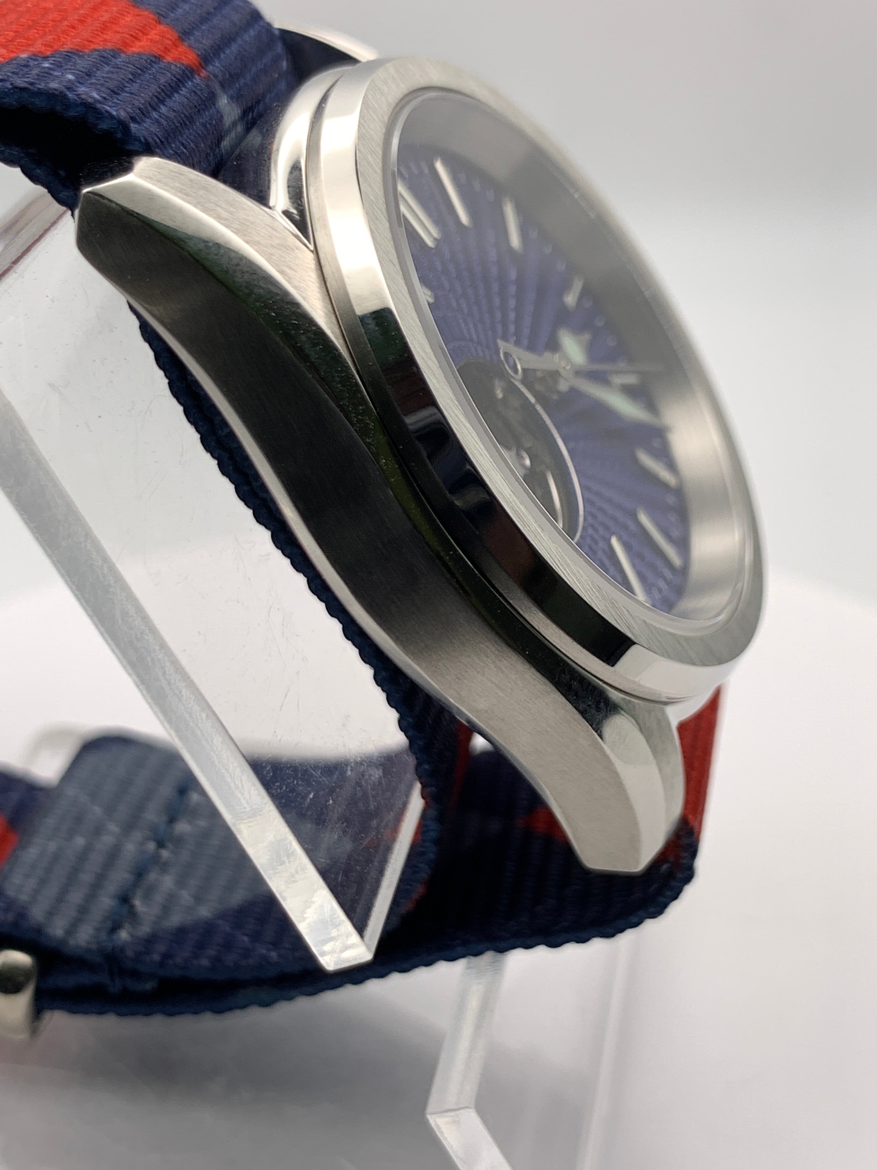 Blue Shift. 38mm Stainless steel. Sapphire crystal. Seiko NH38