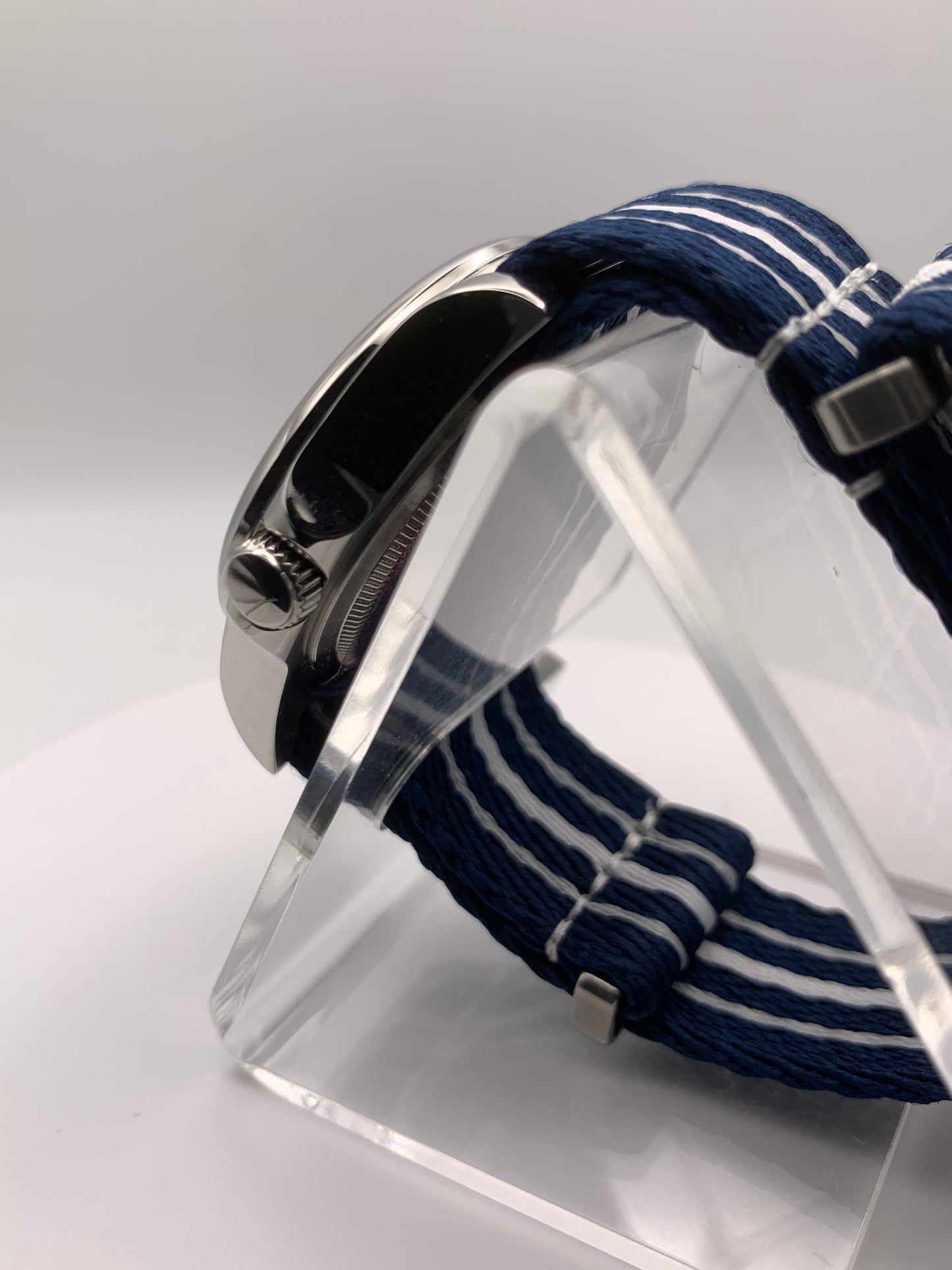 Blu Lou. 39mm Stainless steel. Sapphire crystal. Seiko NH35.