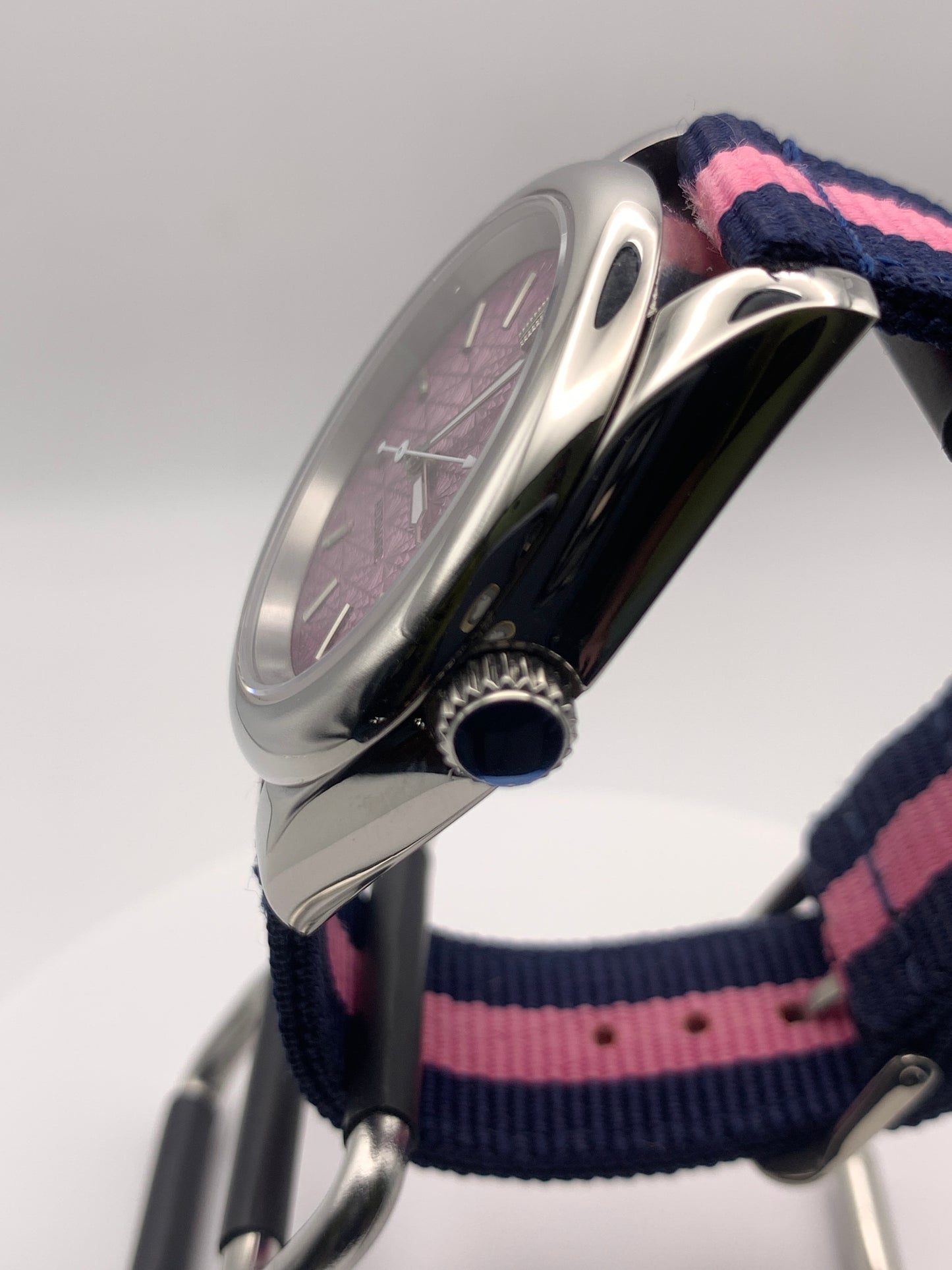 Charlotte. 39mm Stainless steel. Sapphire crystal. Seiko NH35.