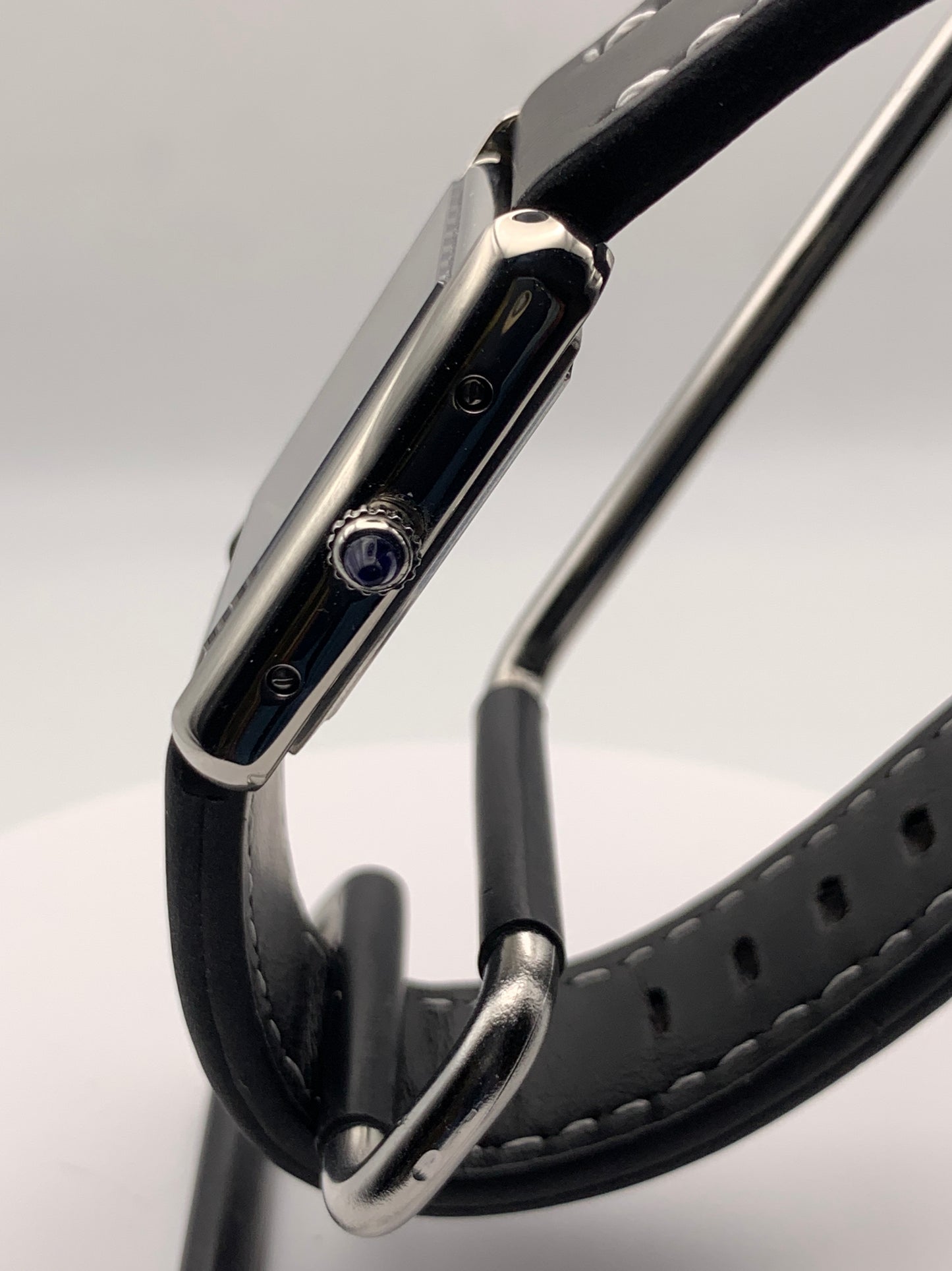 Well Rounded 1.1 - 8.7mm thick. 26mm stainless steel case. 34mm lug to lug. Seiko VJ24 quartz movement.