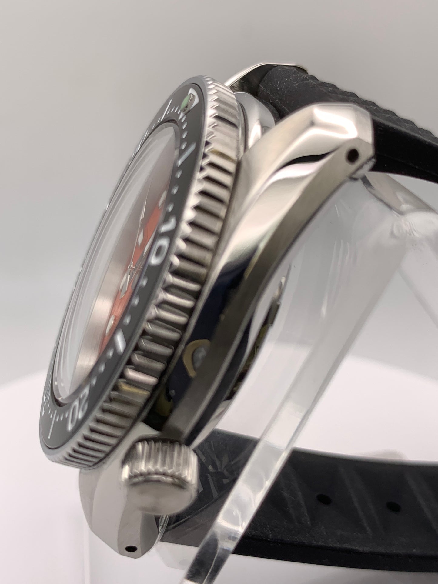 Orange Textured Dial. Diver Style. 42mm cushion case.