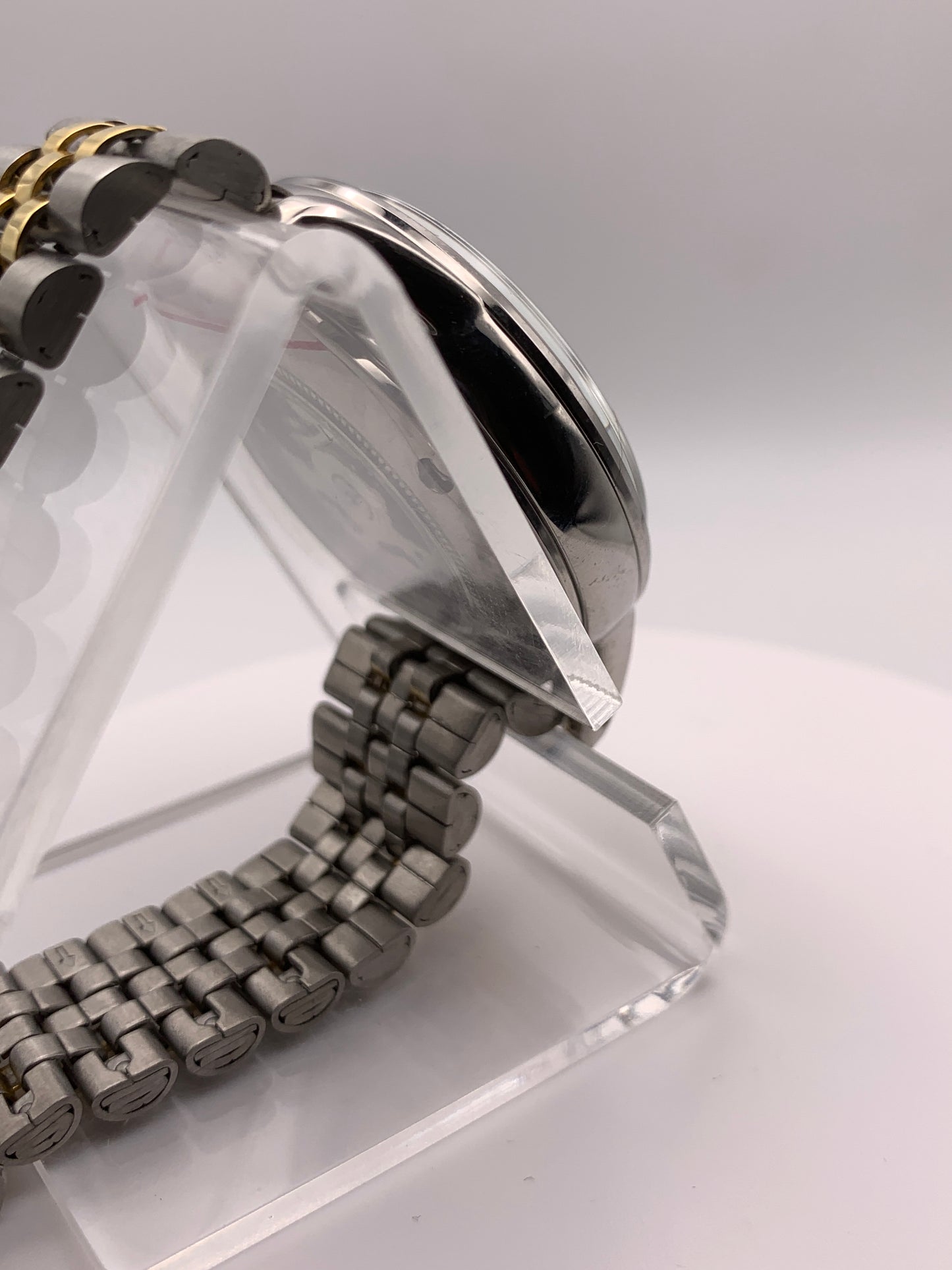 Mister Green Jeans. 39mm stainless steel. Box mineral crystal with blue AR coating. Seiko NH35 automatic. Vintage Speidel bracelet.