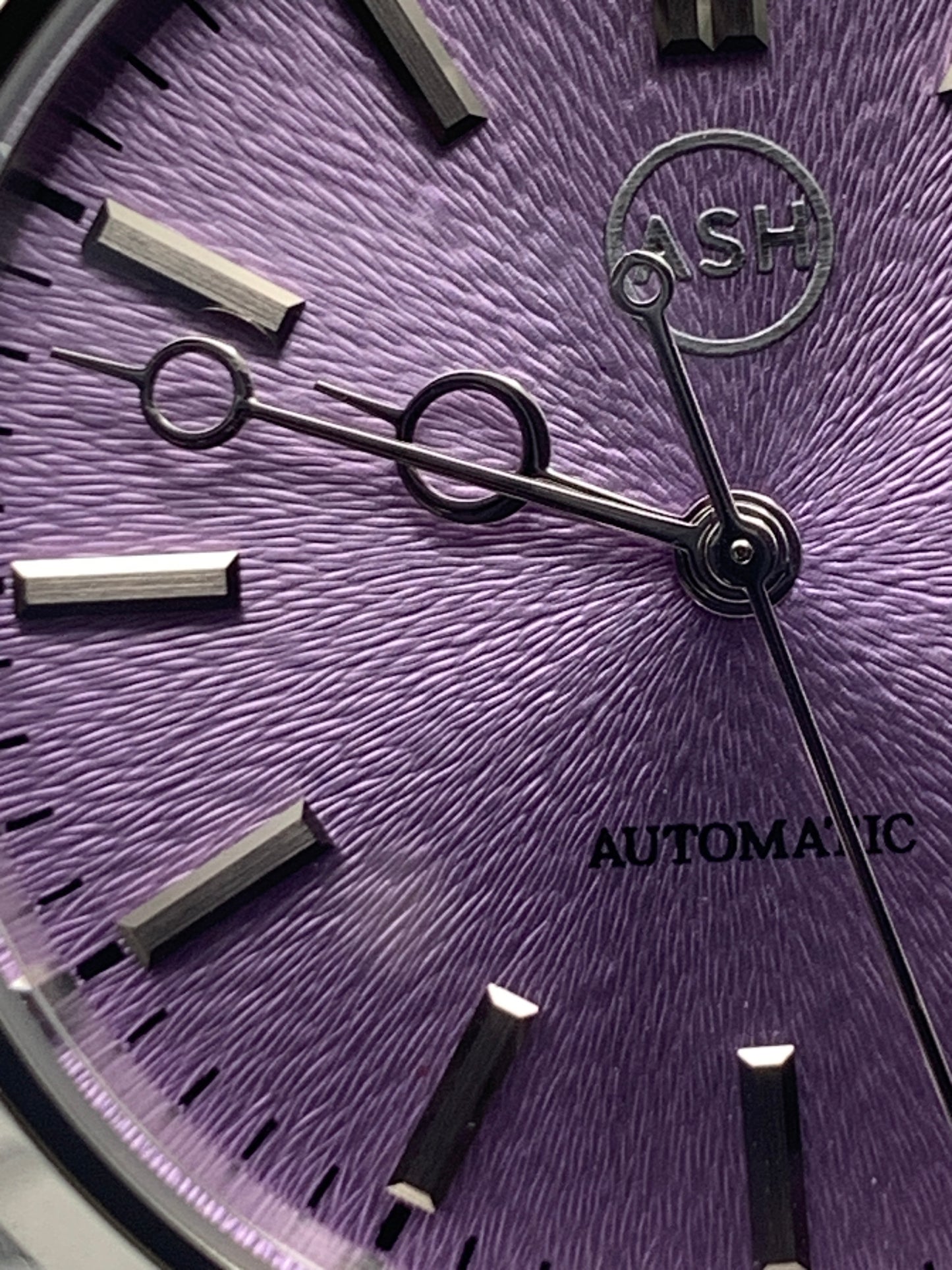 Violet II - 36mm Stainless steel case with matching bracelet. Unique dial. Sapphire crystal. Seiko NH35 automatic.