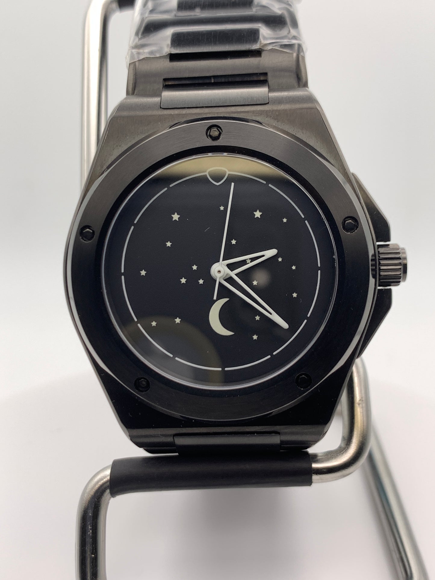 Stars and moon. PVD case and bracelet.