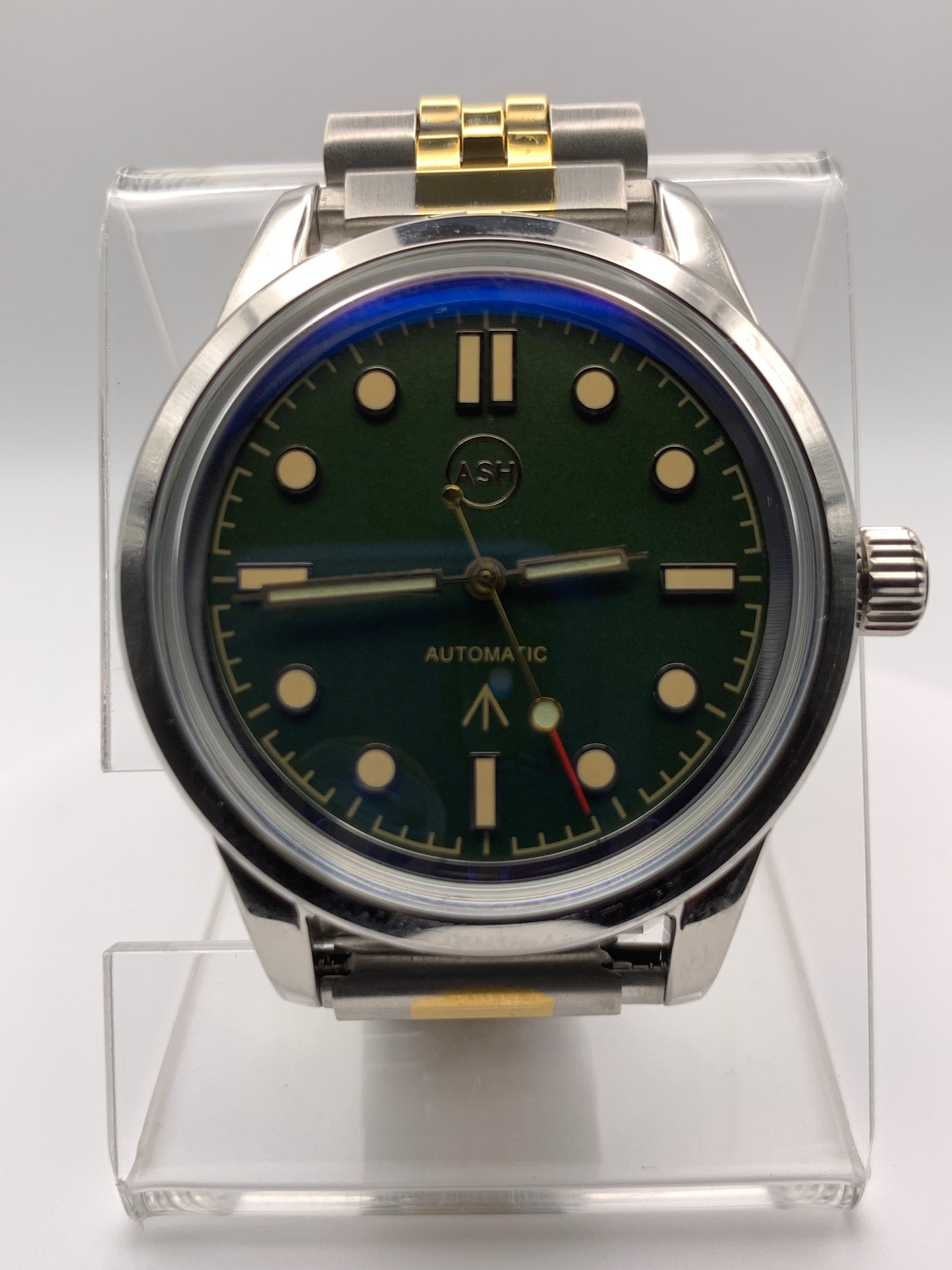 Mister Green Jeans. 39mm stainless steel. Box mineral crystal with blue AR coating. Seiko NH35 automatic. Vintage Speidel bracelet.