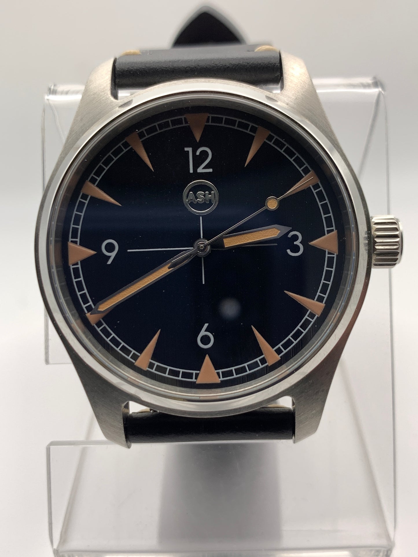 Locomotive Breath. 39mm stainless steel case.  Sapphire crystal. Seiko NH38.