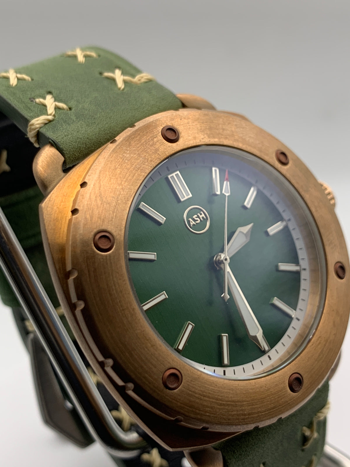 Aegis. 44mm bronze case. Sapphire crystal. Seiko NH35.