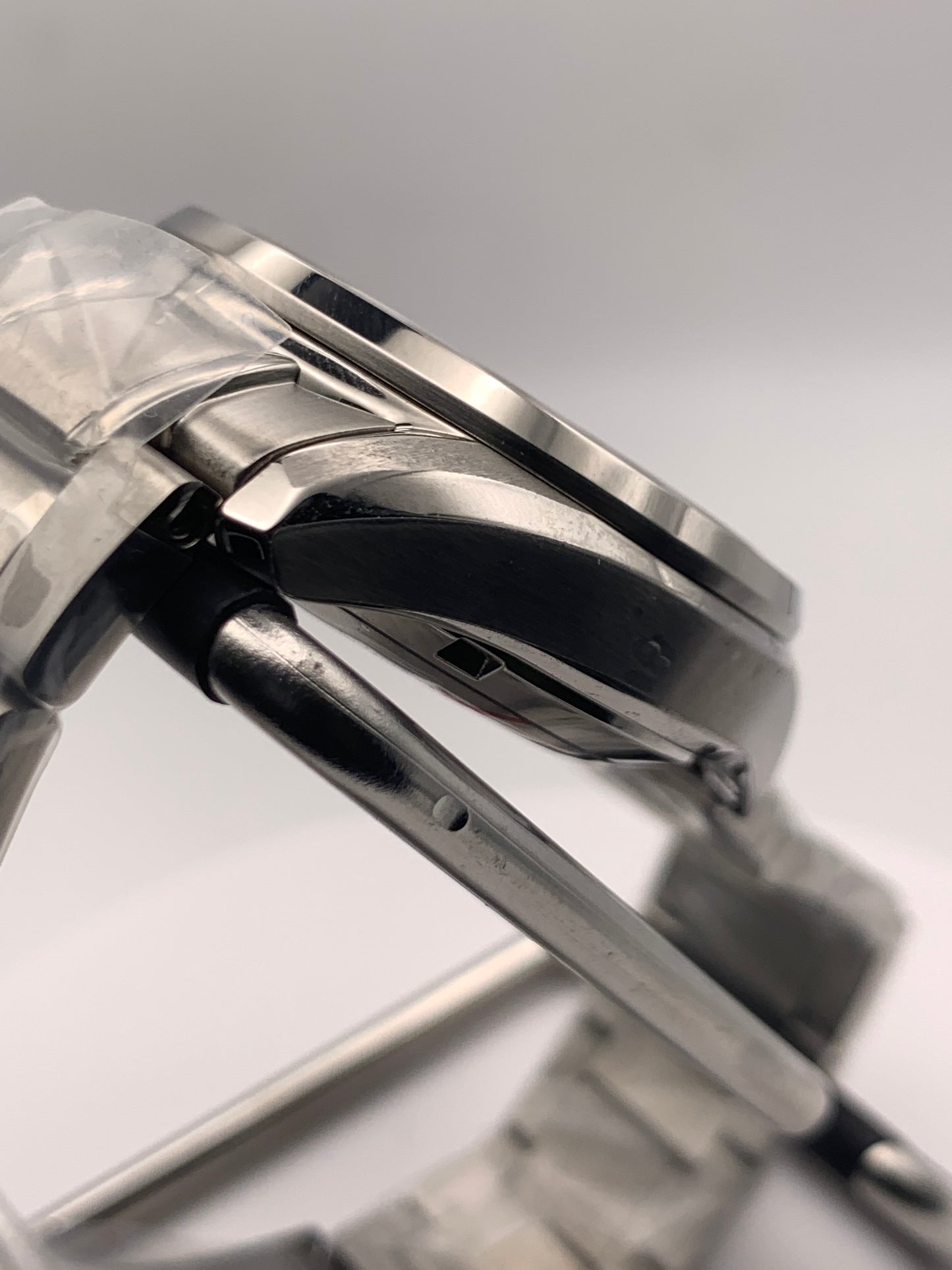 OGCola - Blackberry. 38mm stainless steel case with matching bracelet. Sapphire crystal. Seiko NH35