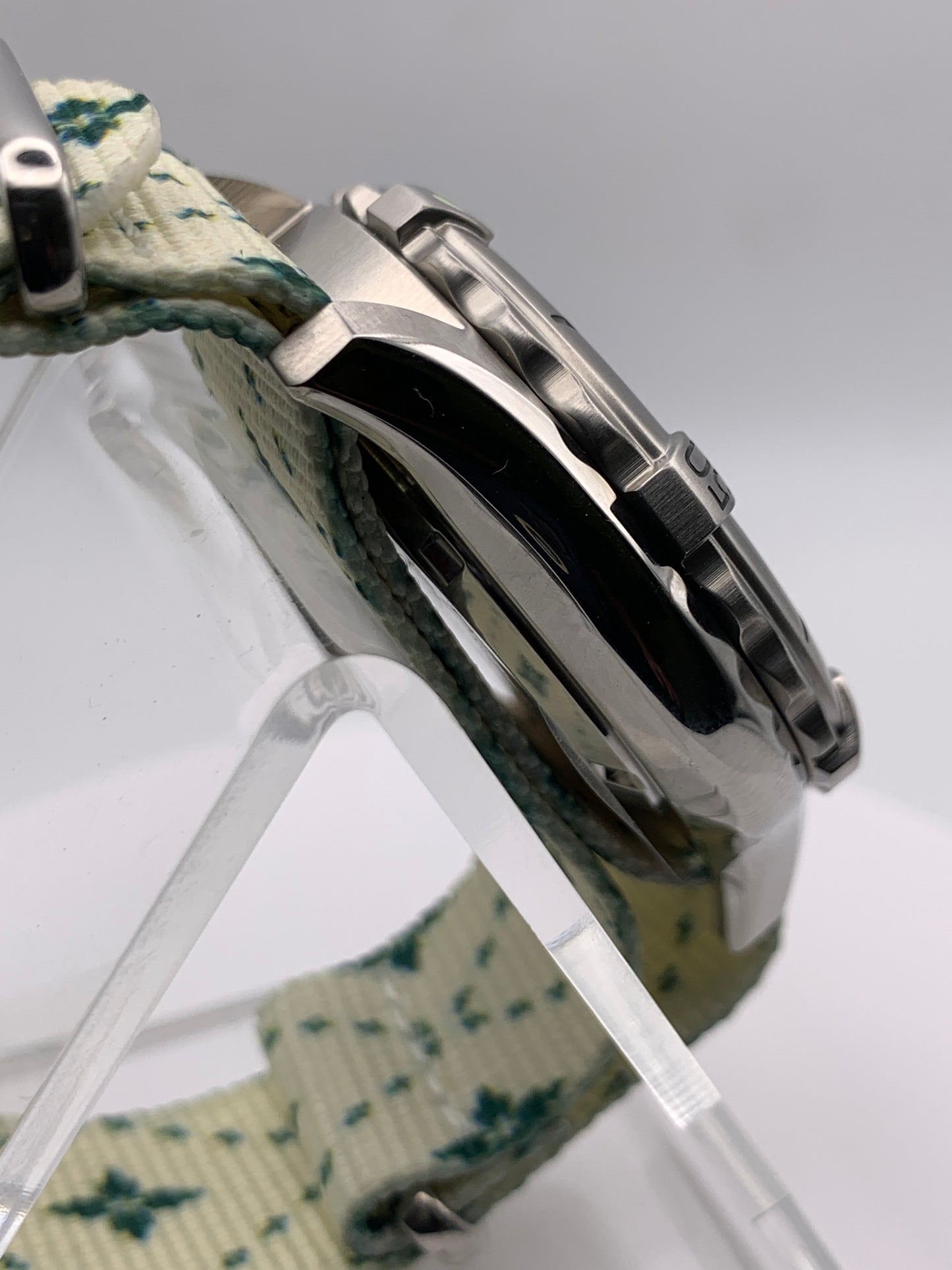 Thymekeeper.  42mm Stainless steel case.  Sapphire crystal. Seiko NH35.