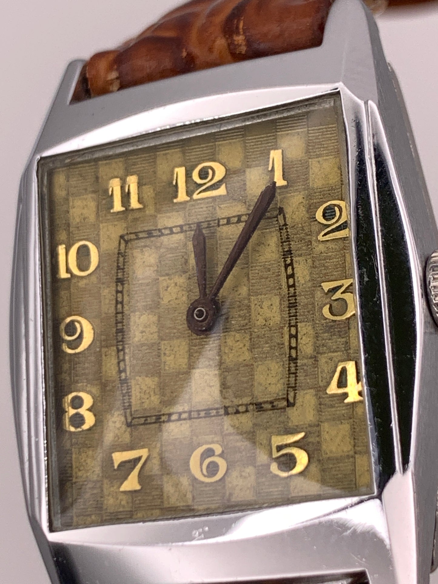 Feather 1.1 Vintage brass case and dial. Acrylic crystal. Miyota 2036 quartz movement.