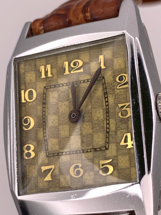 Feather 1.1 Vintage brass case and dial. Acrylic crystal. Miyota 2036 quartz movement.