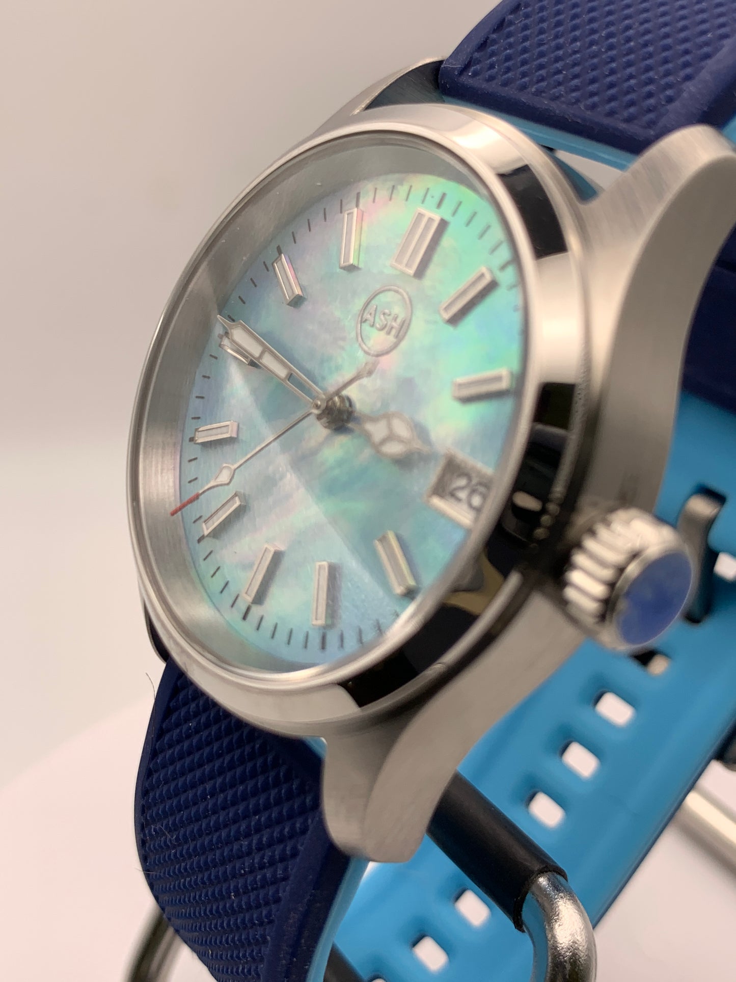 Cumulus. 36mm Stainless steel. Sapphire crystal. Seiko NH35.