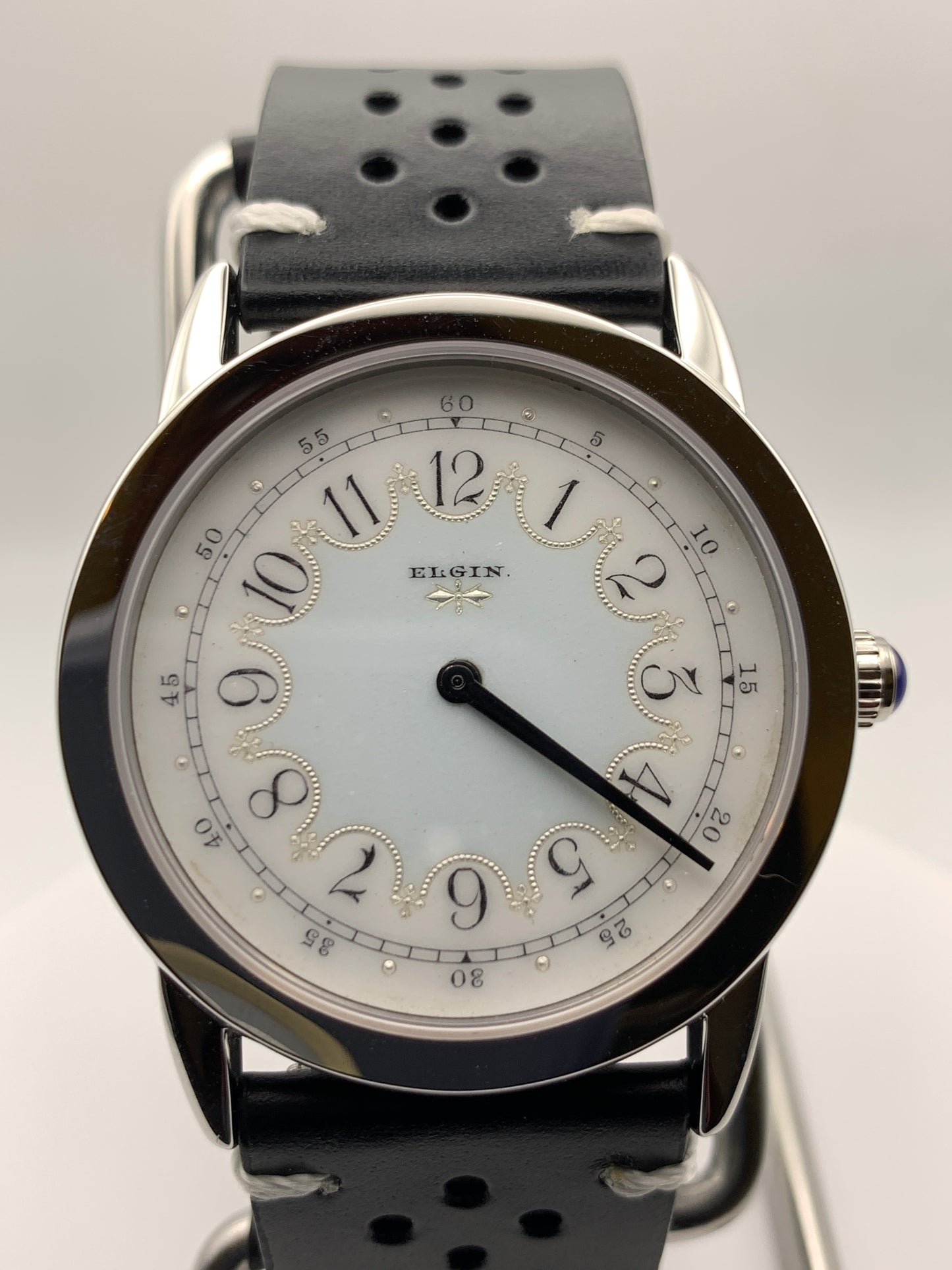 Grace 2. 42mm Stainless steel. Vintage Elgin enamel dial. Sapphire crystal. Miyota 2036 quartz.