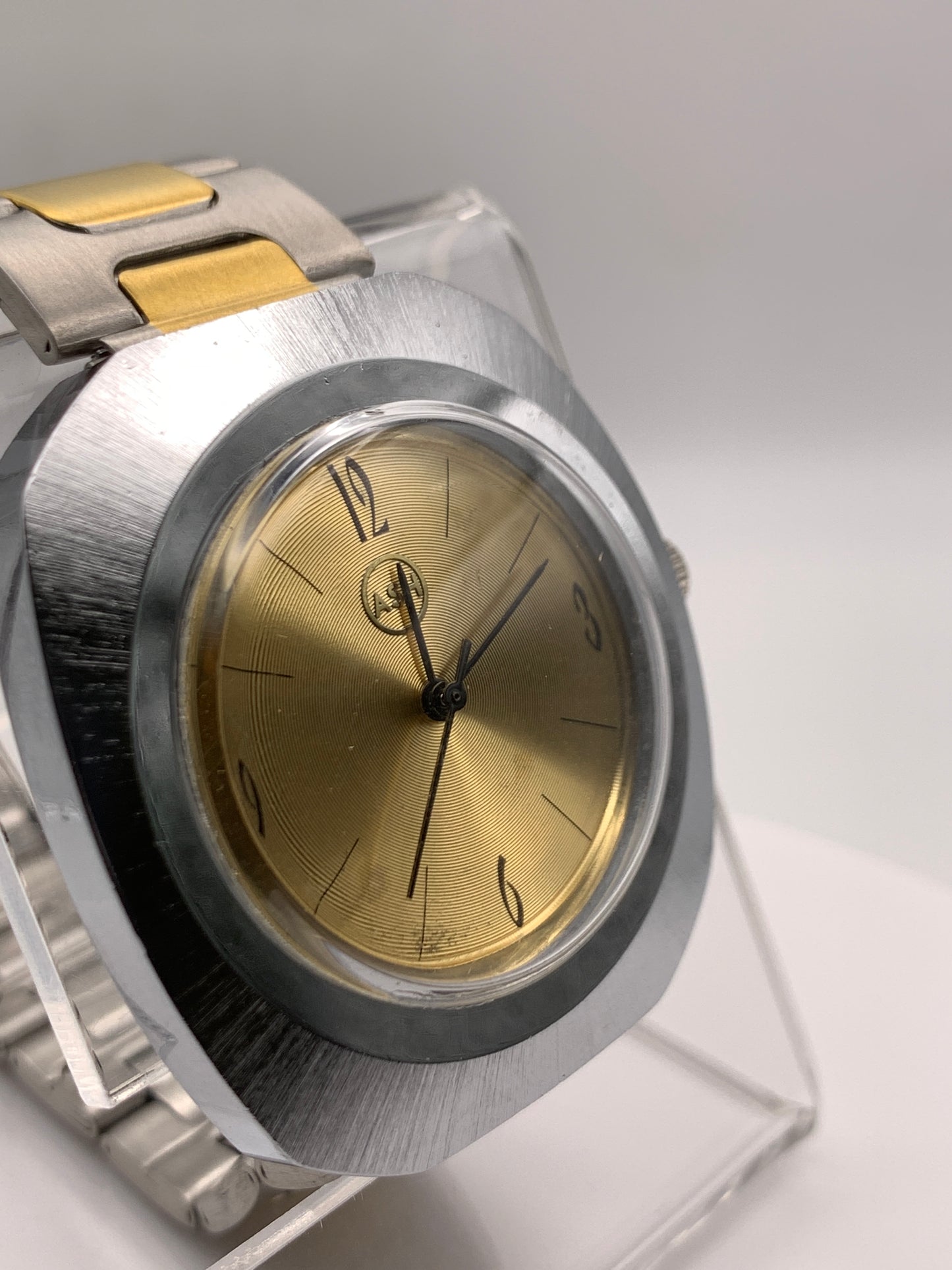 Candle. 39mm vintage case and dial. Acrylic dome crystal. Seiko VH31. Vintage Speidel bracelet.