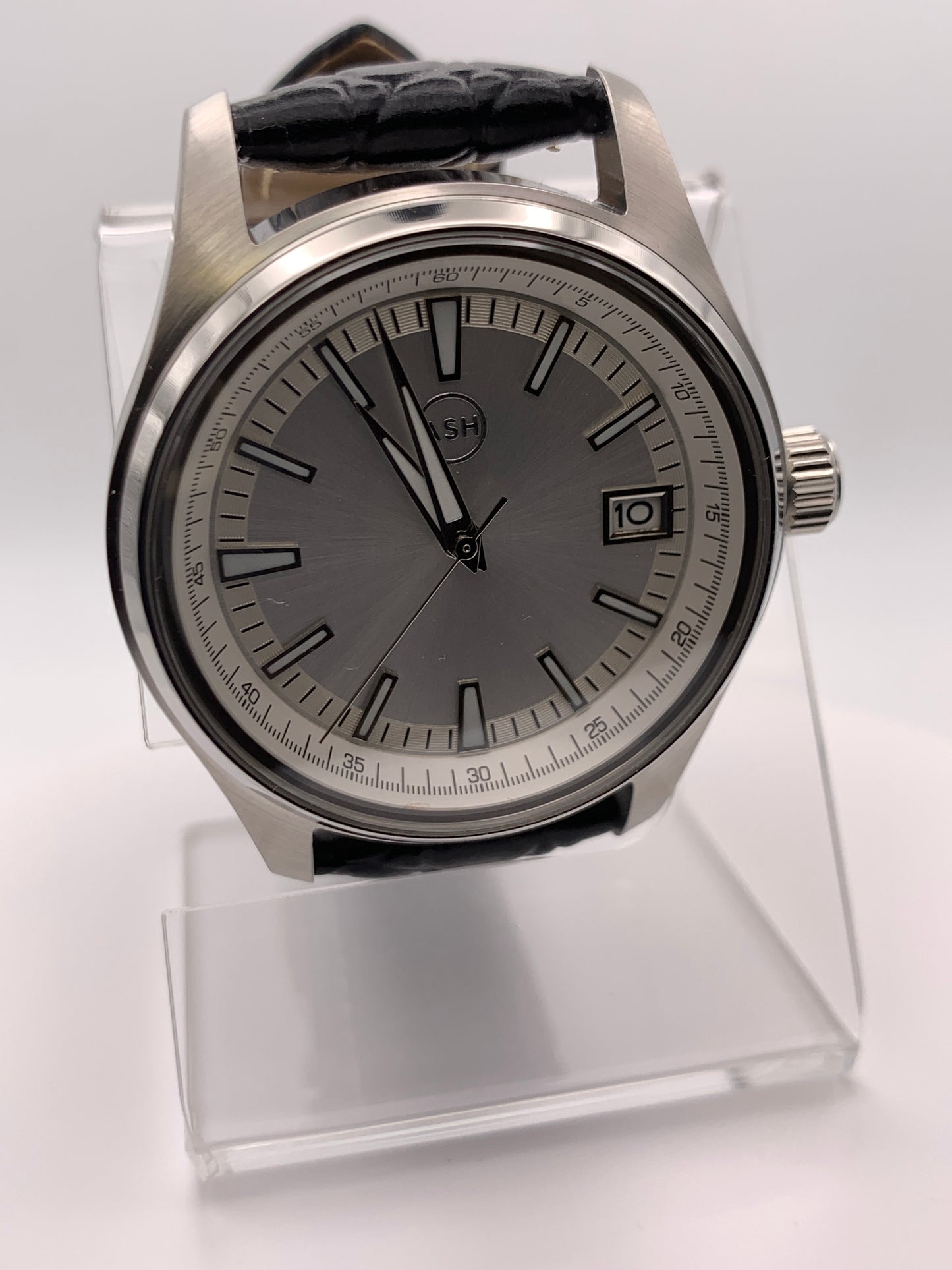 Silver Sunray 39mm dress watch.