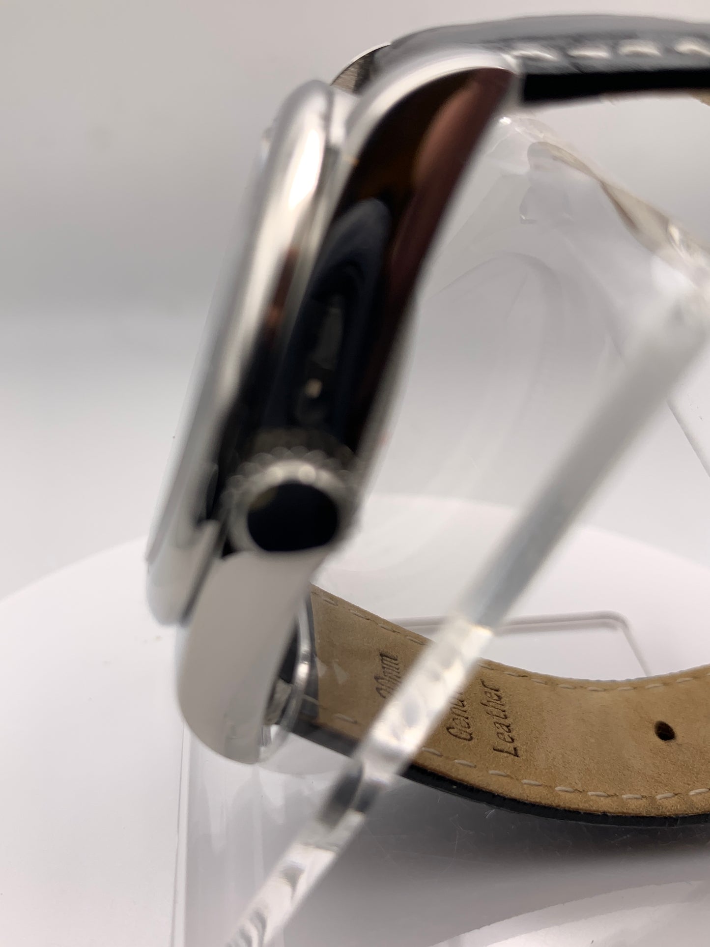 Blossom. 39mm Stainless steel. Textured dial.  Sapphire crystal. NH35 automatic movement.