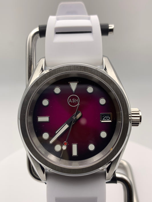 Lydia. Purpleburst dial. 38mm Stainless steel case. Sapphire crystal. Exhibition case back. NH35 automatic movement.