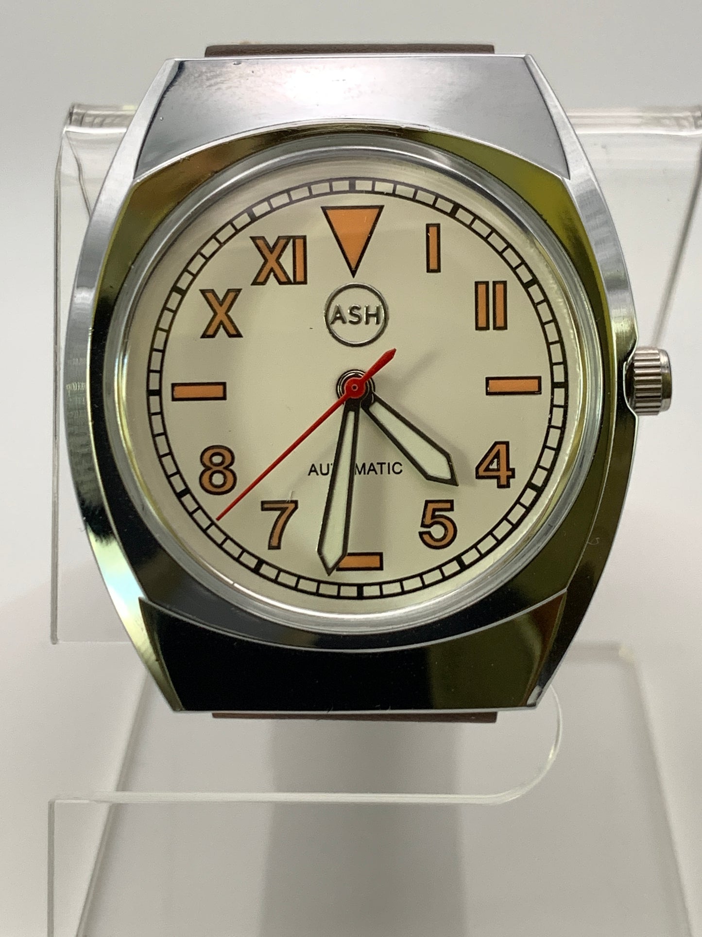 Neo-vintage collection. NOS 36mm Gruen case marriage. California dial.