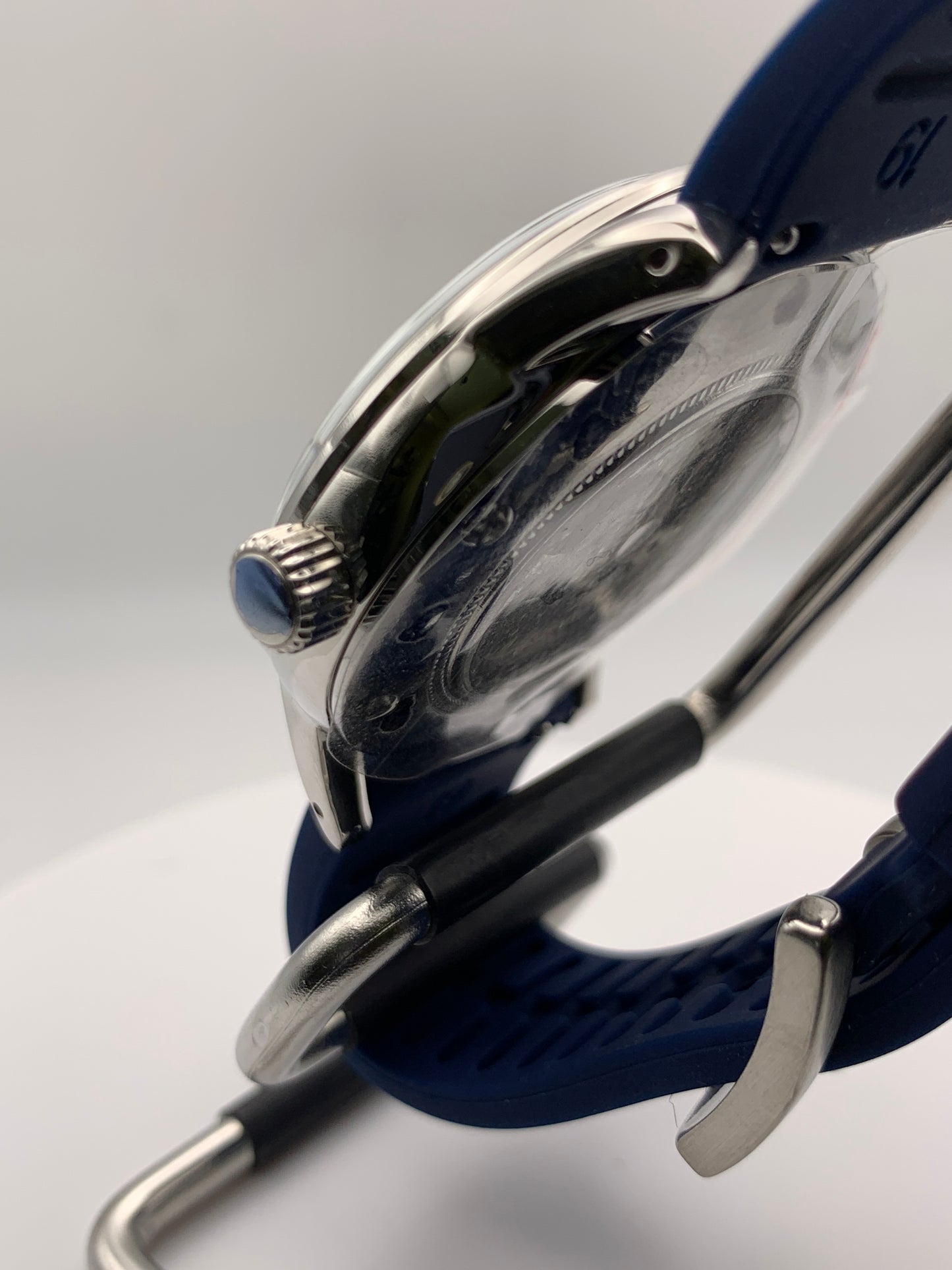 The Yankee 1.1 - Blue, silver and white livery. 39mm stainless steel case. K-1 mineral crystal with AR. NH35 automatic.