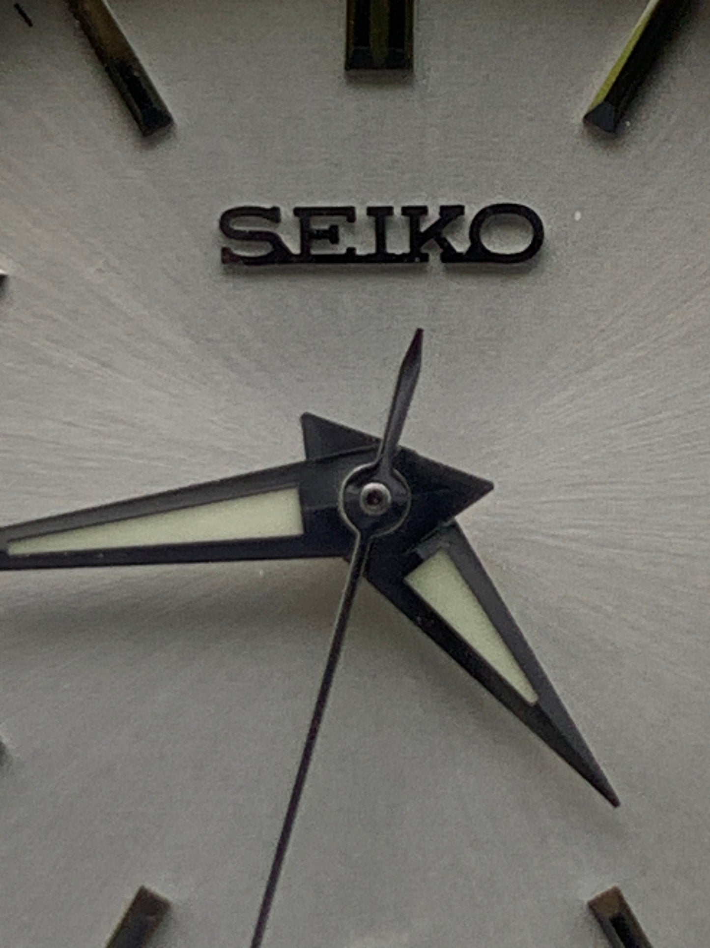 Seiko SUR633- 30mm Stainless steel case. Silver sunray dial. Sapphire crystal. 6n22 quartz movement. 100m water resistance. Box and papers.