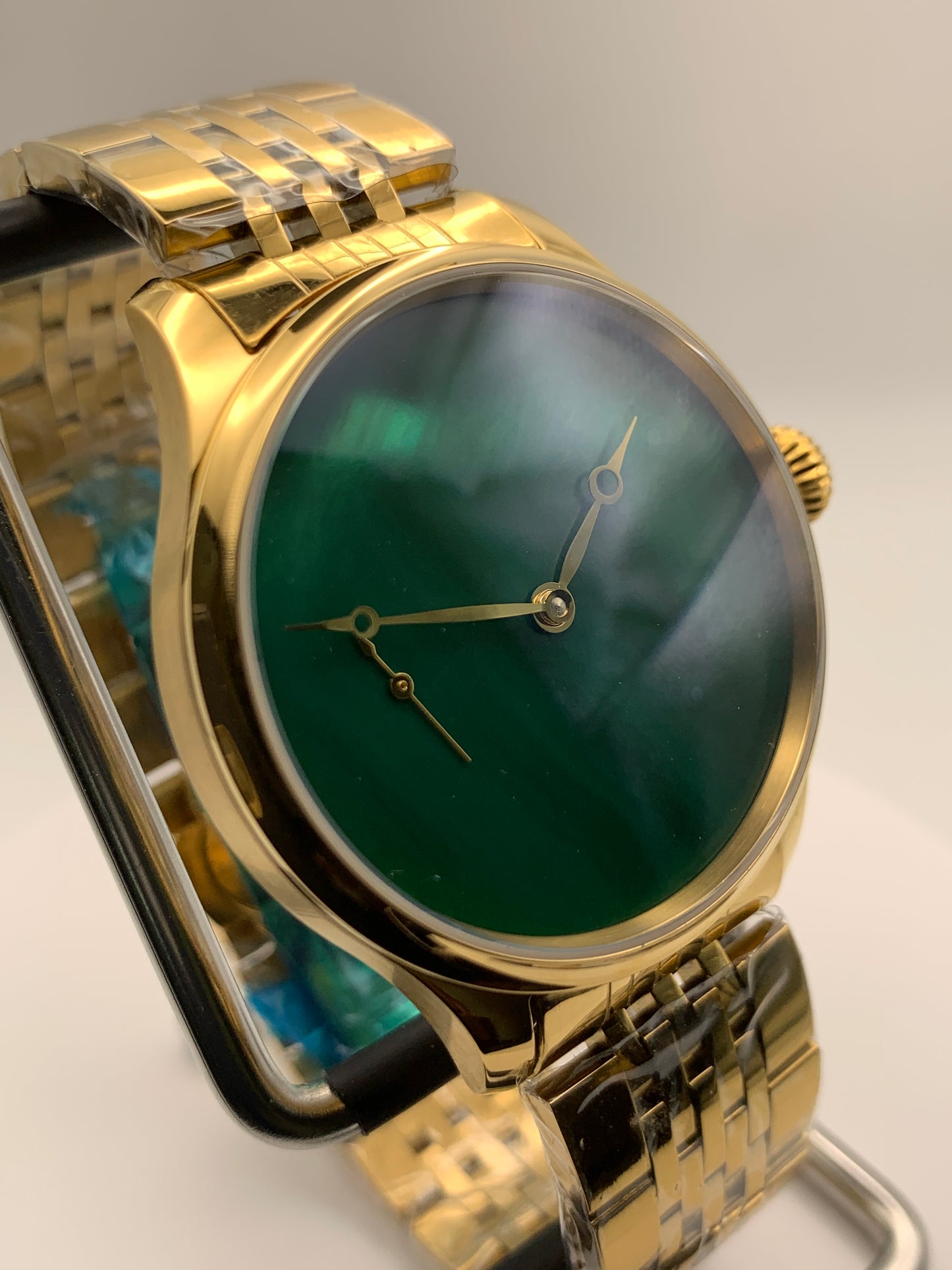 Spring Island. 41mm 18k plated stainless steel case. Sapphire crystal