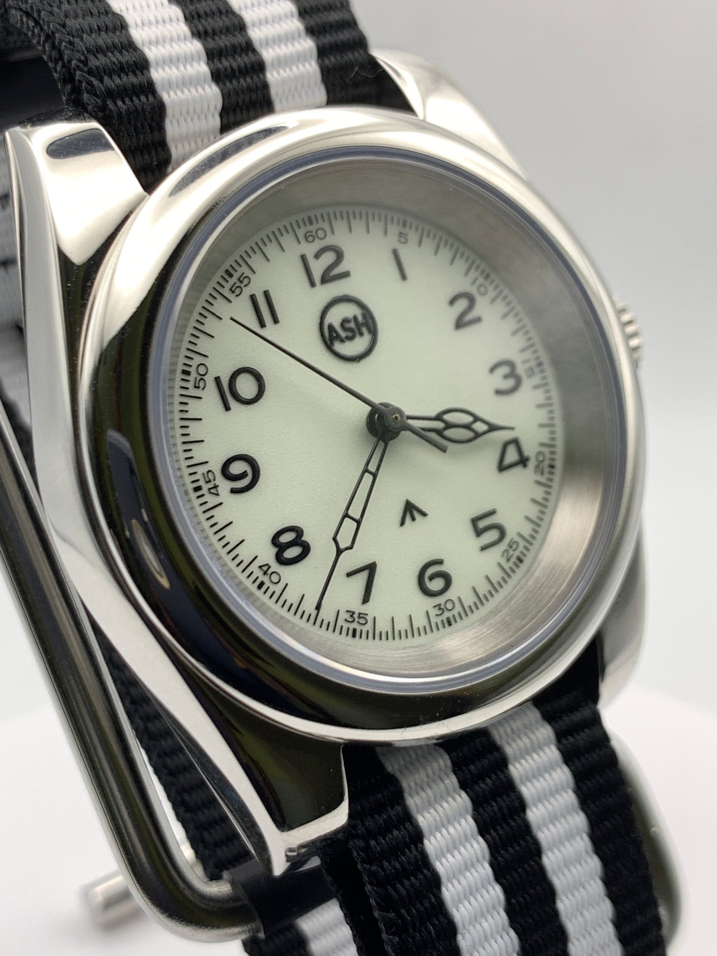SR-71.  39mm stainless steel case. Sapphire crystal. Lumed dial. Seiko NH38.