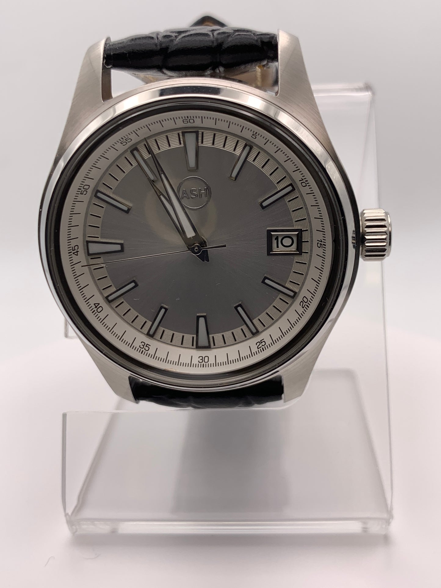 Silver Sunray 39mm dress watch.