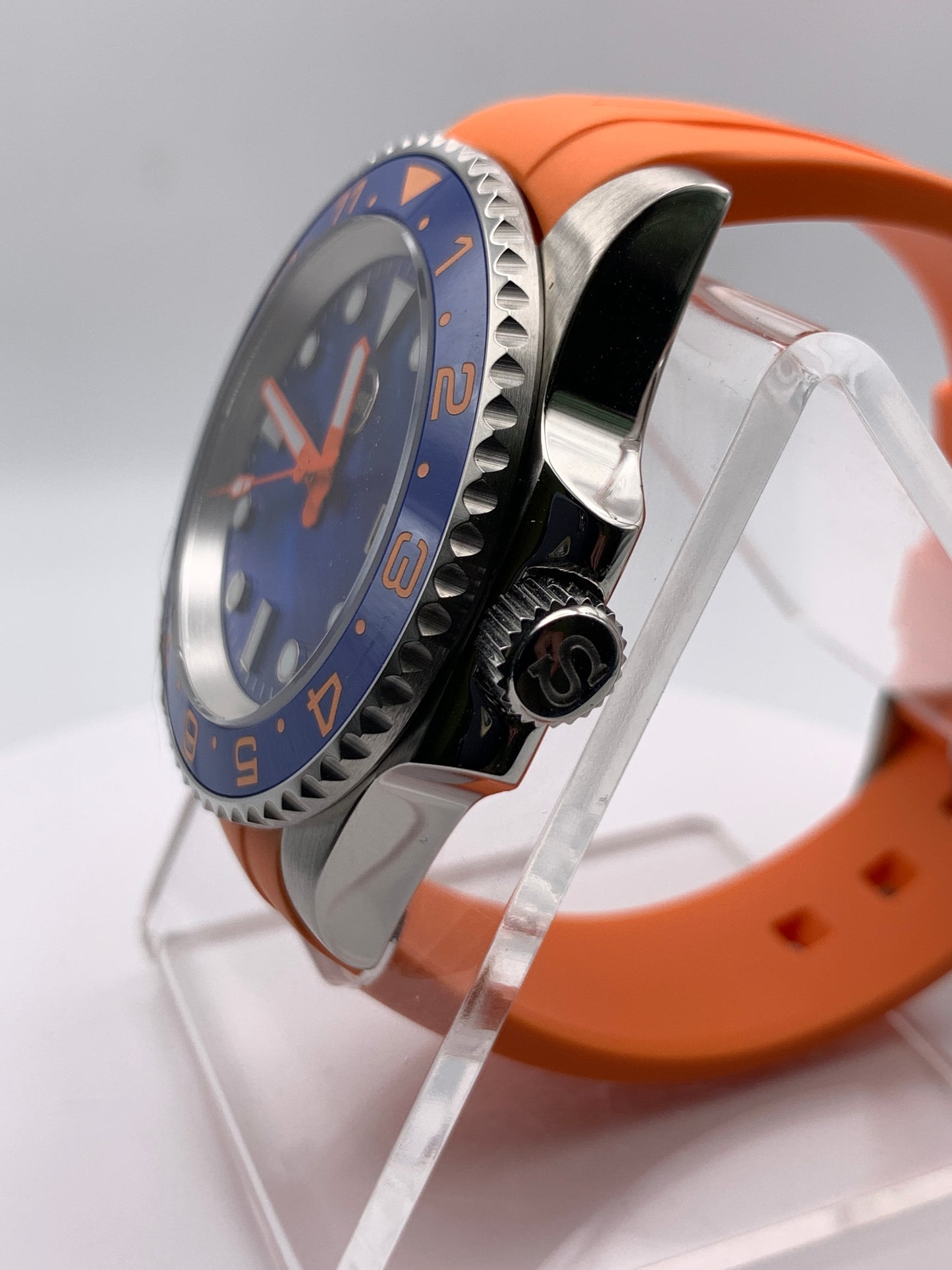 Beacon. 41mm stainless steel case.  Sapphire crystal. Seiko NH35.