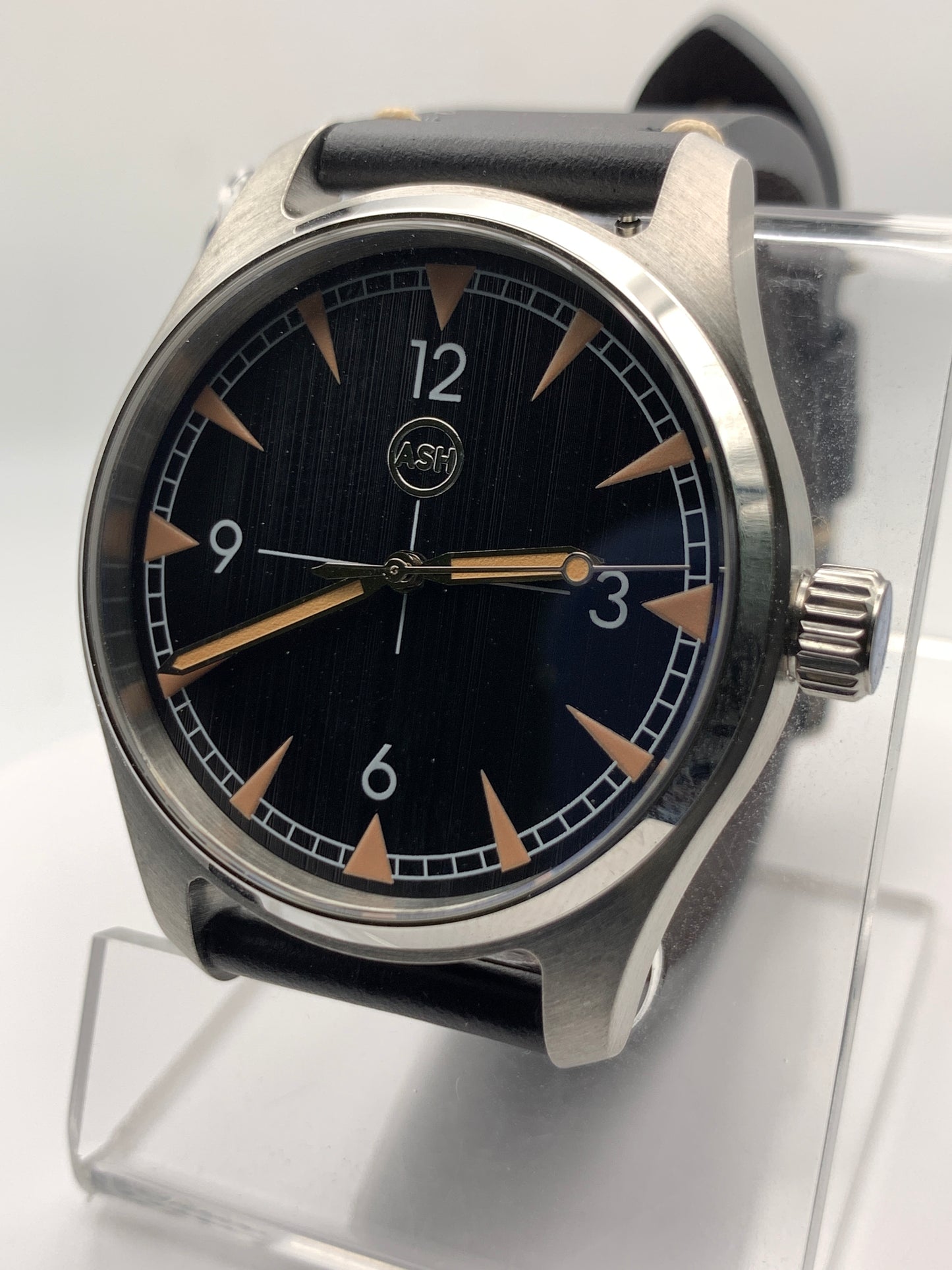Locomotive Breath. 39mm stainless steel case.  Sapphire crystal. Seiko NH38.