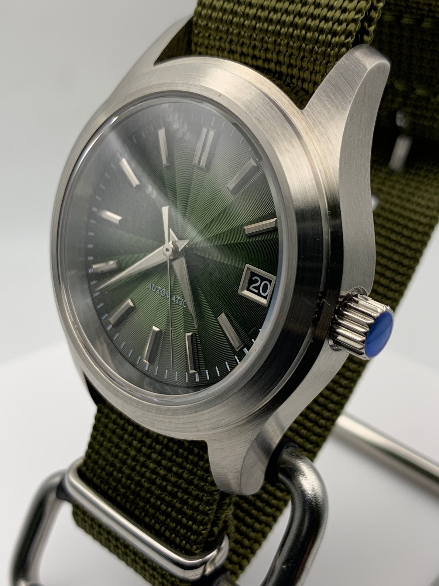 Fangorn 1.3 - 39mm brushed stainless steel. Sapphire crystal. Textured dial. Seiko NH35 with black date dial.