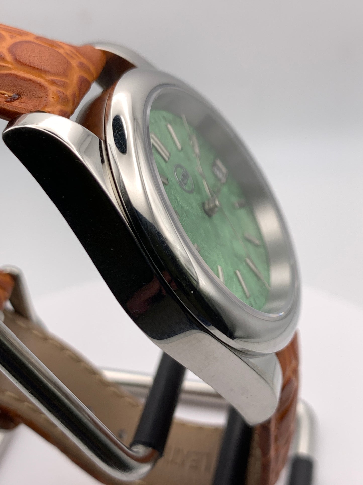 Second Nature 1.1 - 39mm stainless steel case. Sapphire crystal. Seiko NH35.