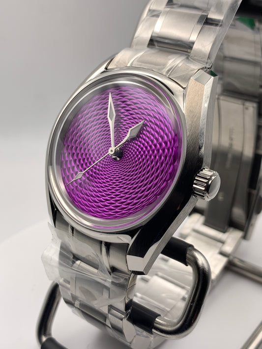 Brandy. 38mm Stainless steel. Double dome sapphire with AR. Seiko NH38.