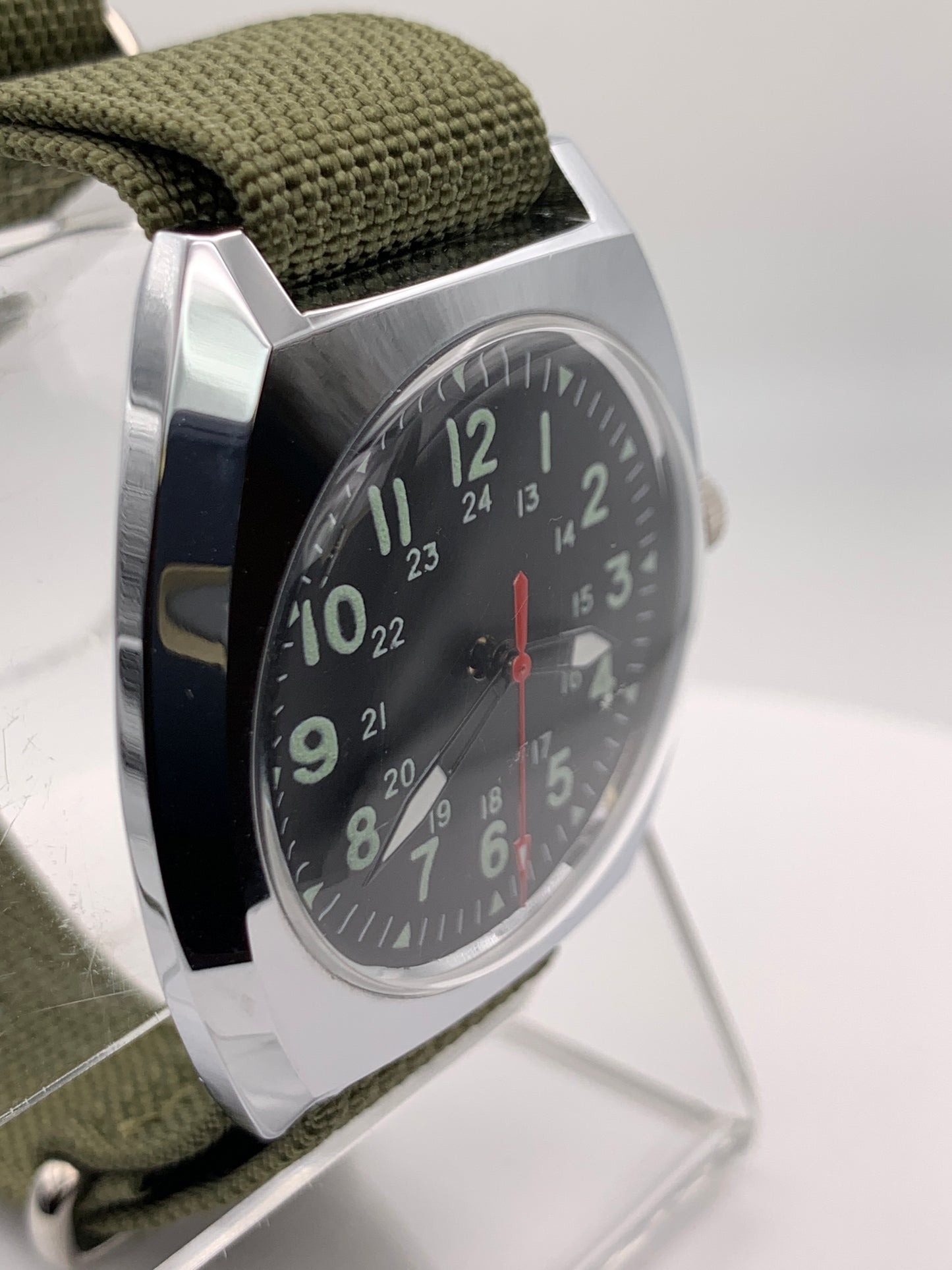 Neo Vintage 36mm field watch. NOS Gruen case. Miyota 2039 quartz.