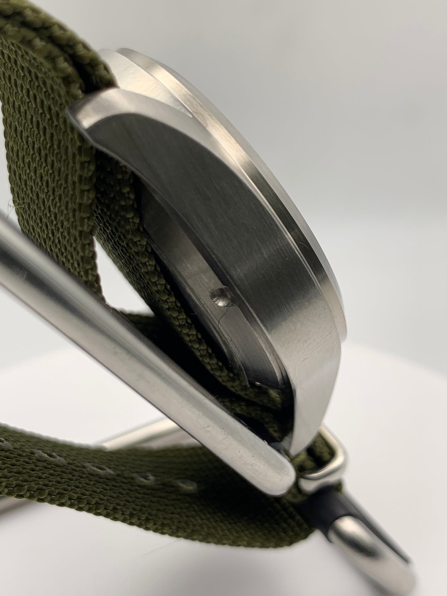 Fangorn 1.3 - 39mm brushed stainless steel. Sapphire crystal. Textured dial. Seiko NH35 with black date dial.