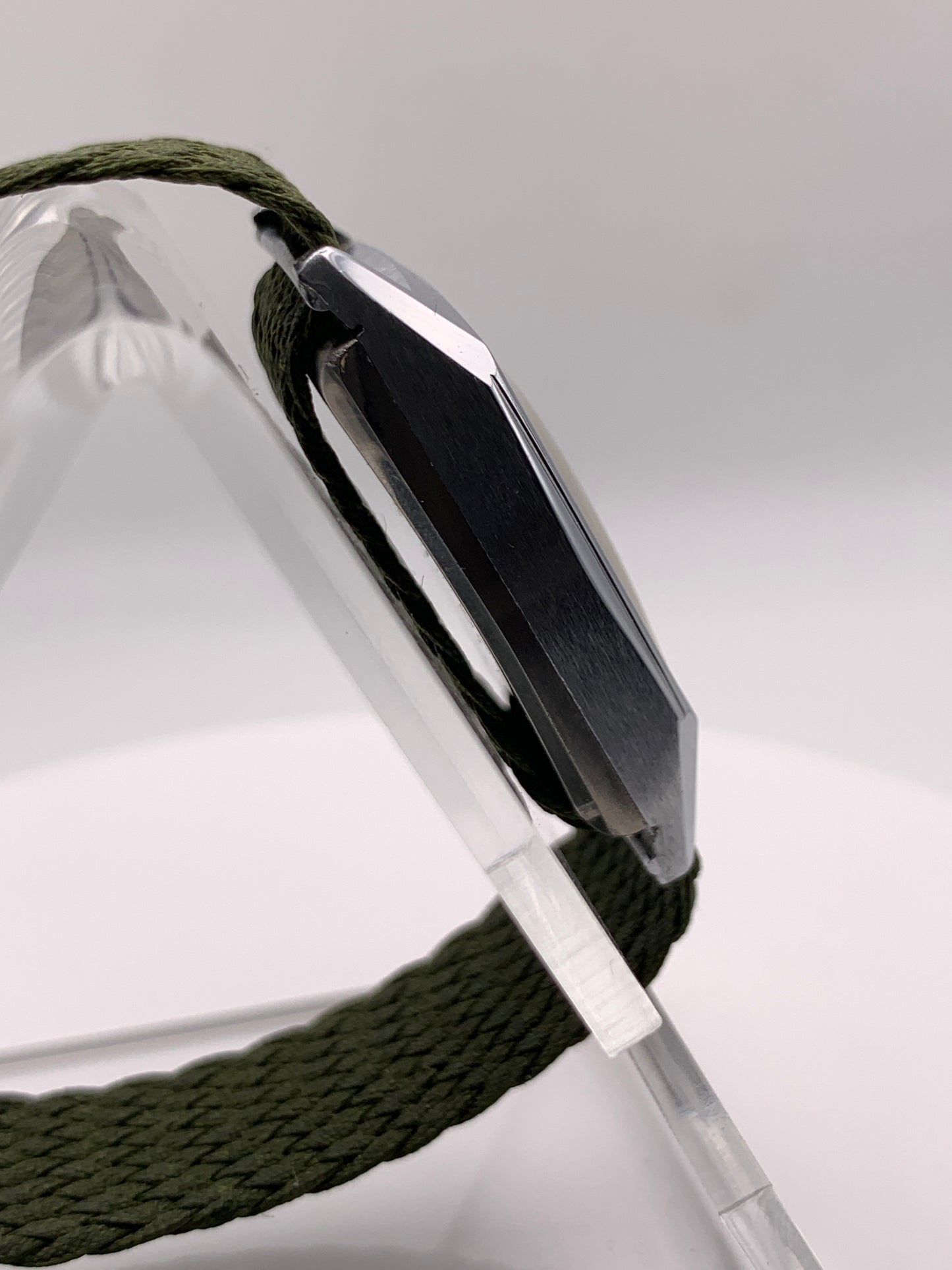 Feather 1.3 - Vintage 25mm plated brass 2 piece case.  38mm lug to lug. 16mm lug width. 8.5mm thick. Acrylic crystal. Miyota Super 2035 movement.