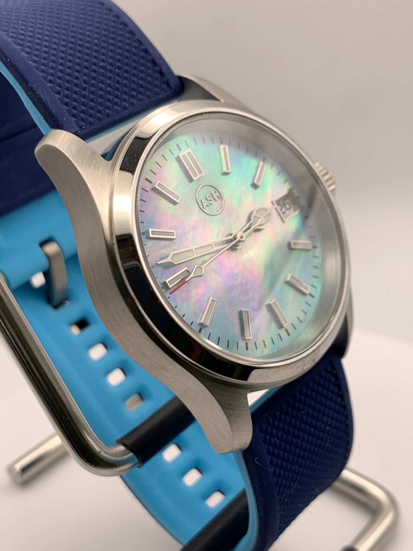 Cumulus. 36mm Stainless steel. Sapphire crystal. Seiko NH35.