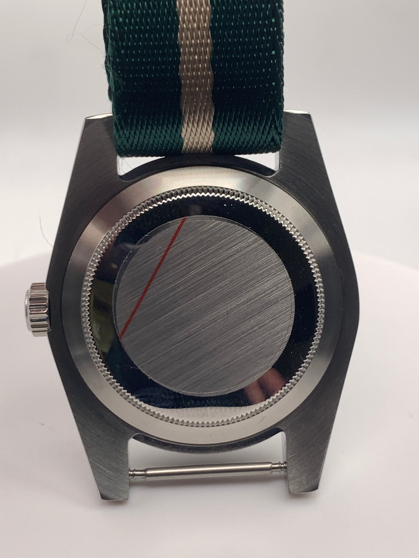 Strobilus. 39mm Stainless steel. Sapphire crystal. Seiko NH38.