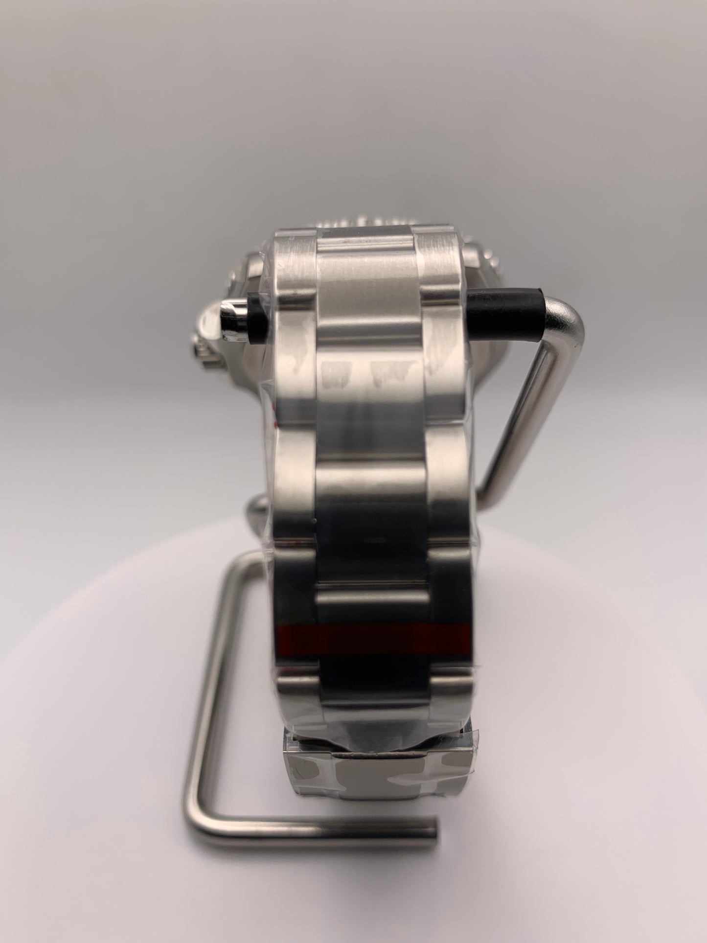 R3CON Collection. Custom teal dial watch. 40.5mm stainless steel case. Sapphire crystal. Seiko NH35.