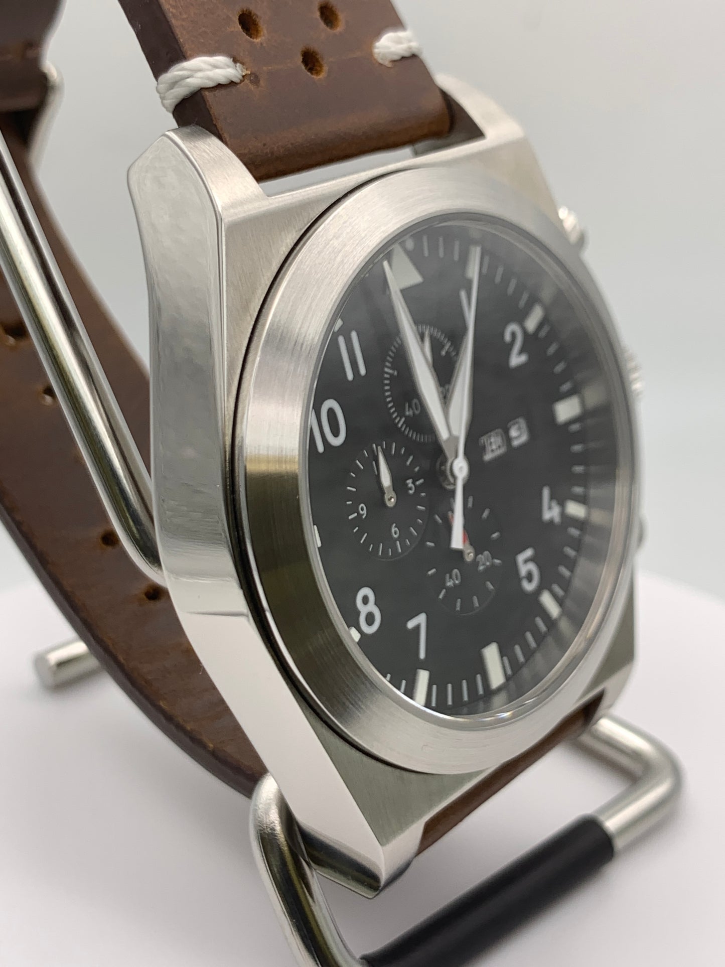 Titan. 46mm Pilot Chronograph. Sapphire crystal. Miyota 0S00.