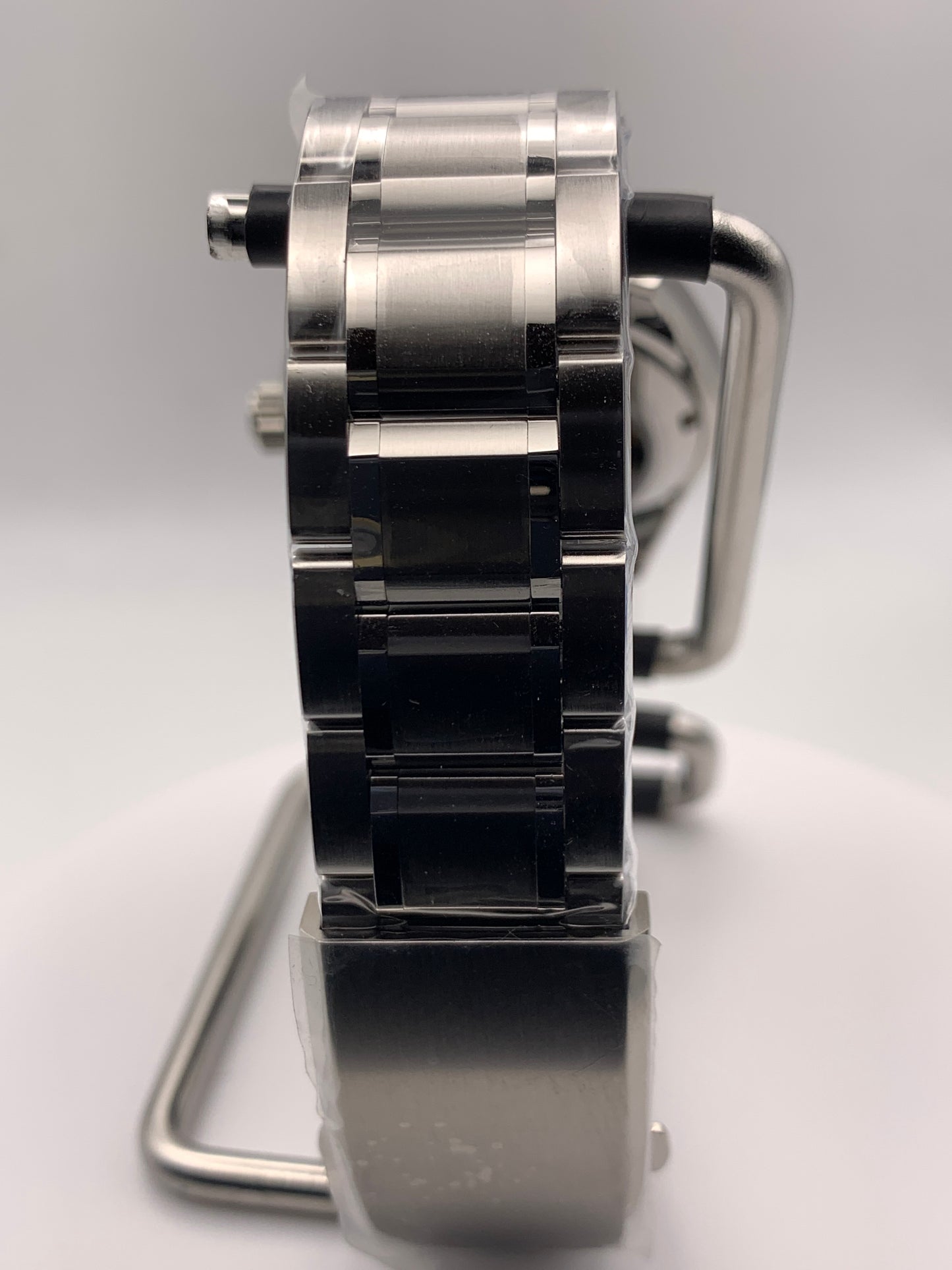 Brandy. 38mm Stainless steel. Double dome sapphire with AR. Seiko NH38.