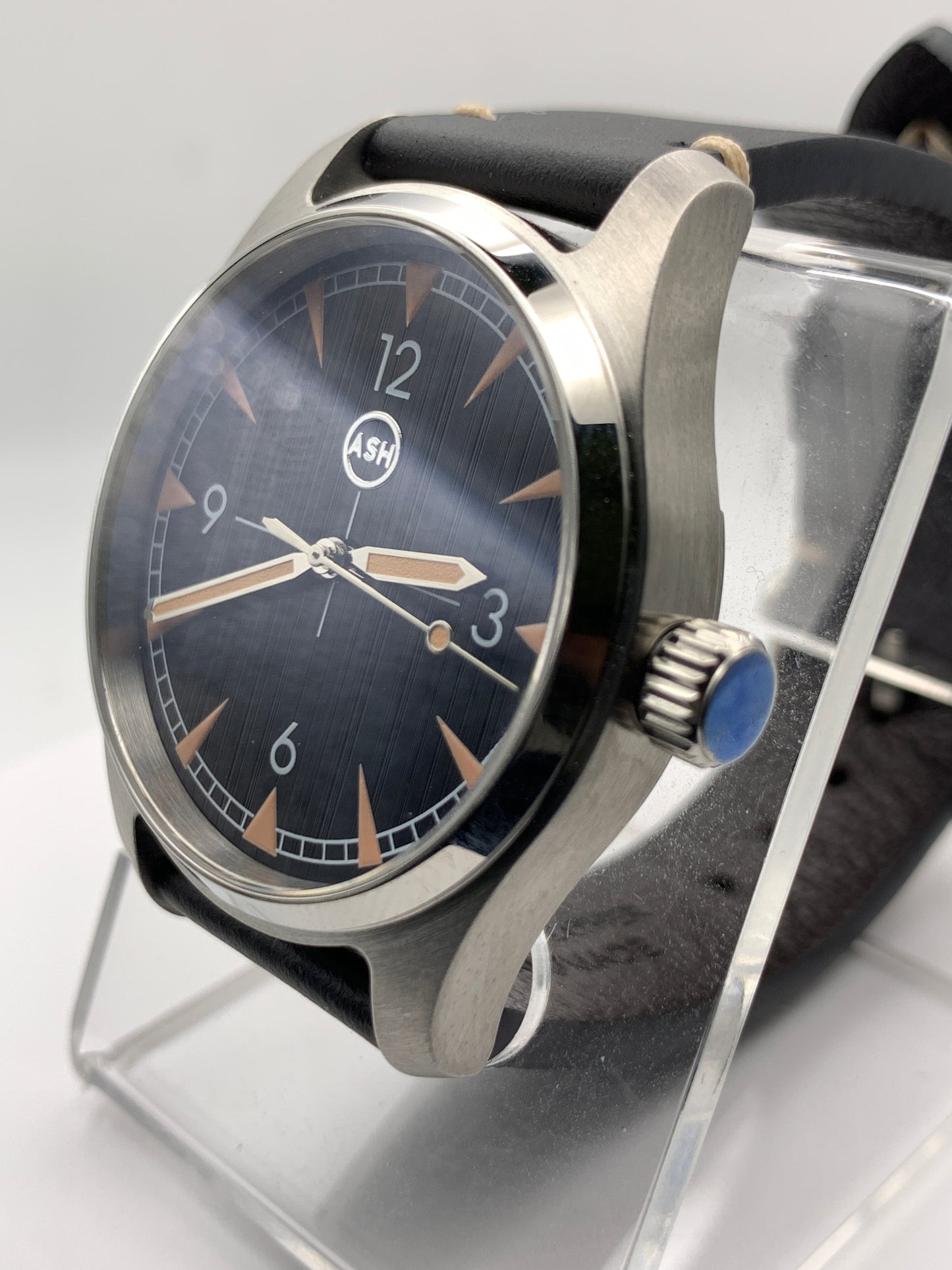 Locomotive Breath. 39mm stainless steel case.  Sapphire crystal. Seiko NH38.