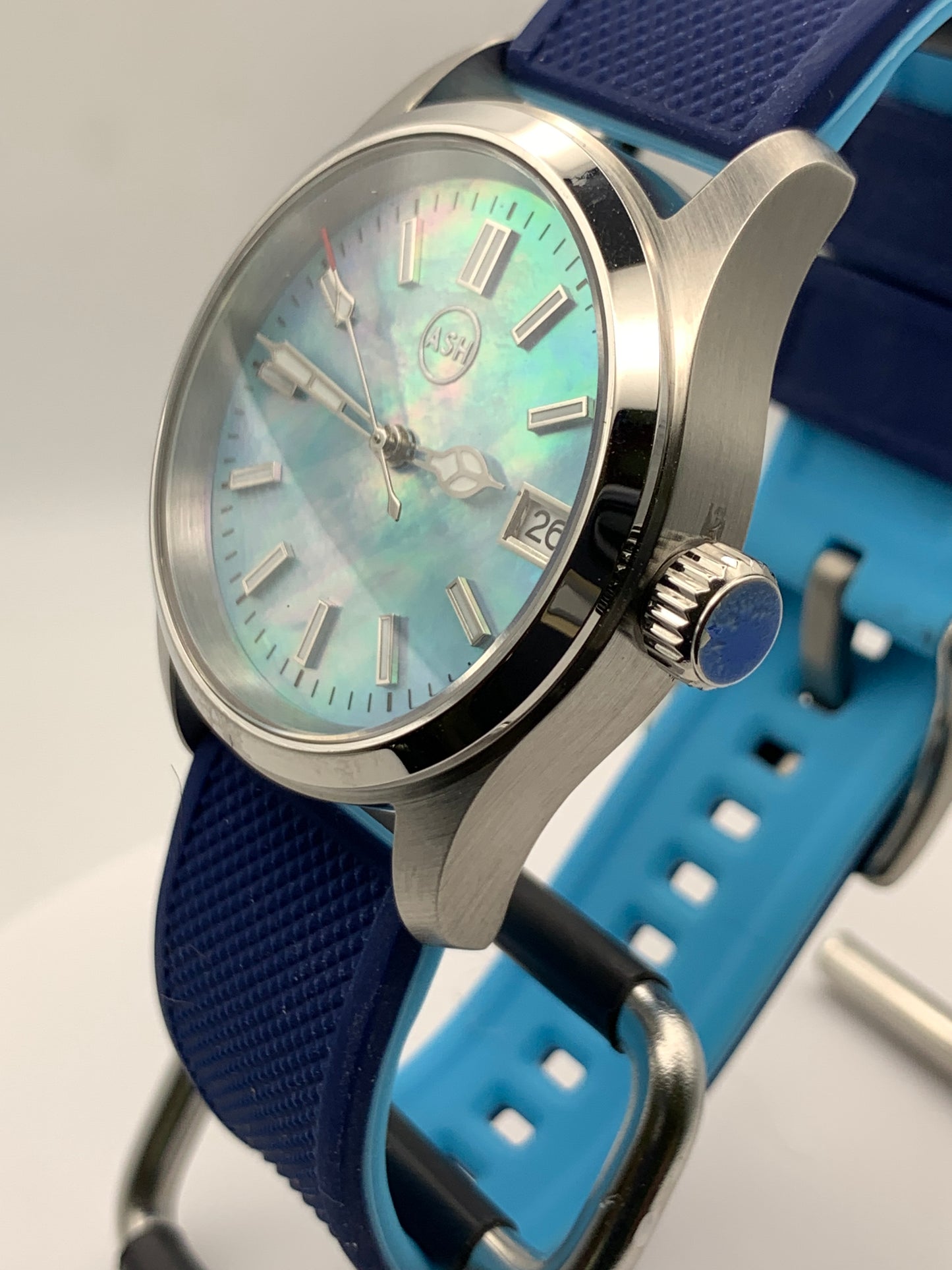 Cumulus. 36mm Stainless steel. Sapphire crystal. Seiko NH35.