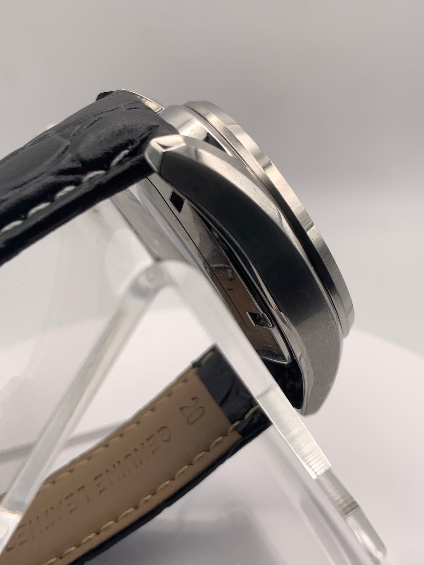 Agharta. 39mm Stainless steel. Iron Tiger Eye dial. Sapphire crystal. Seiko NH35.