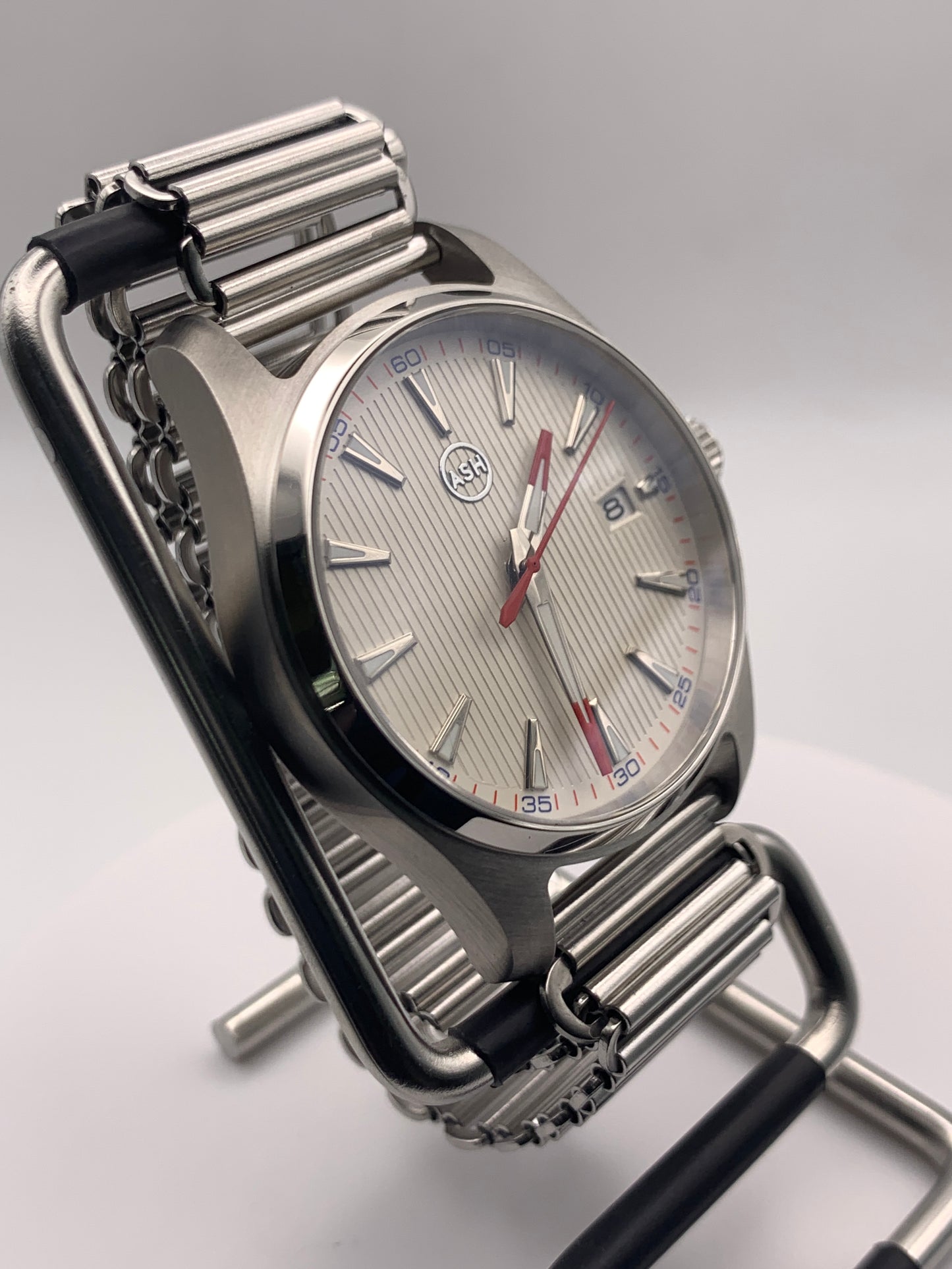 OGCola - Vanilla. 40mm stainless steel. Sapphire crystal. Seiko NH35