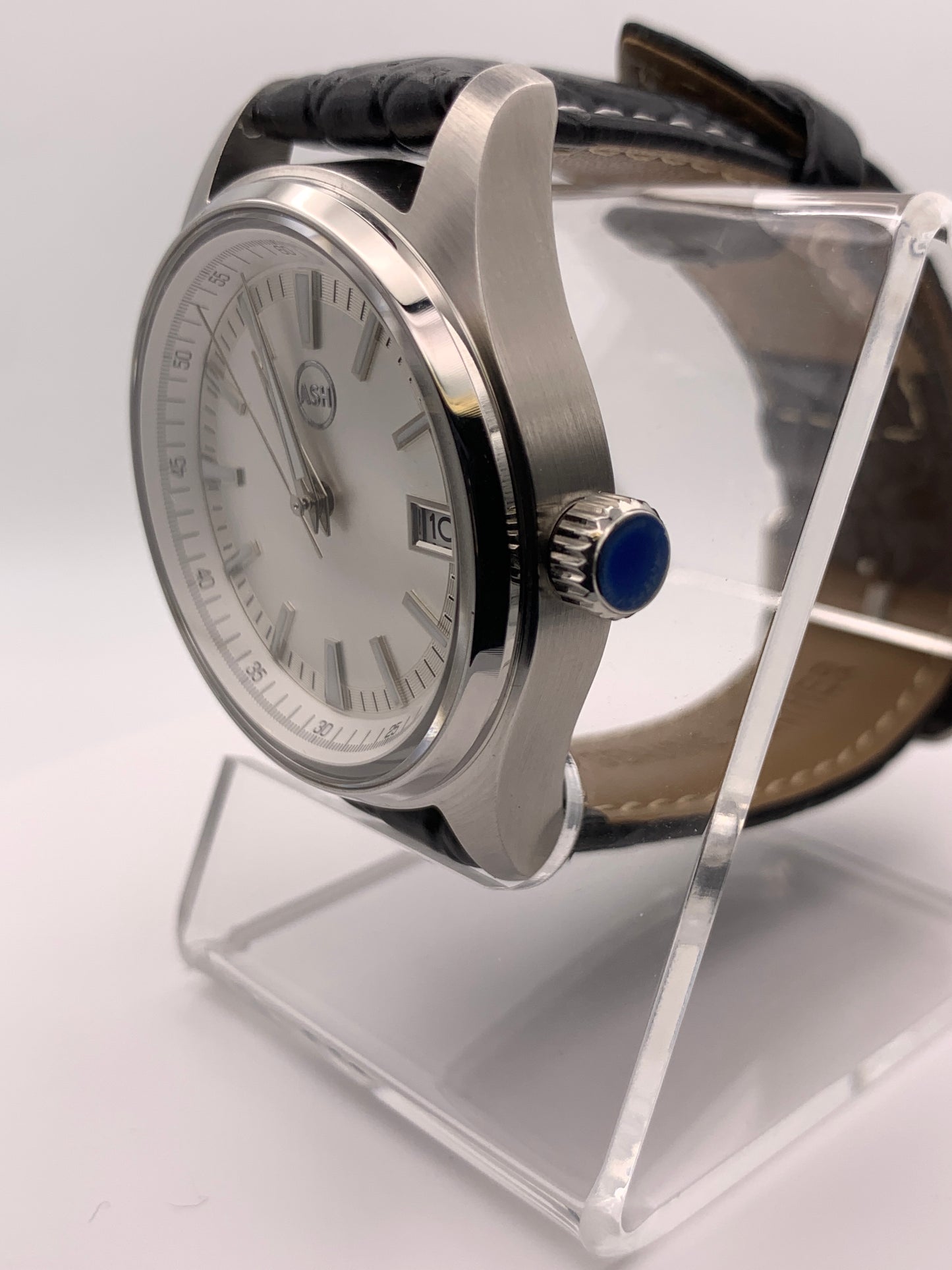 Silver Sunray 39mm dress watch.