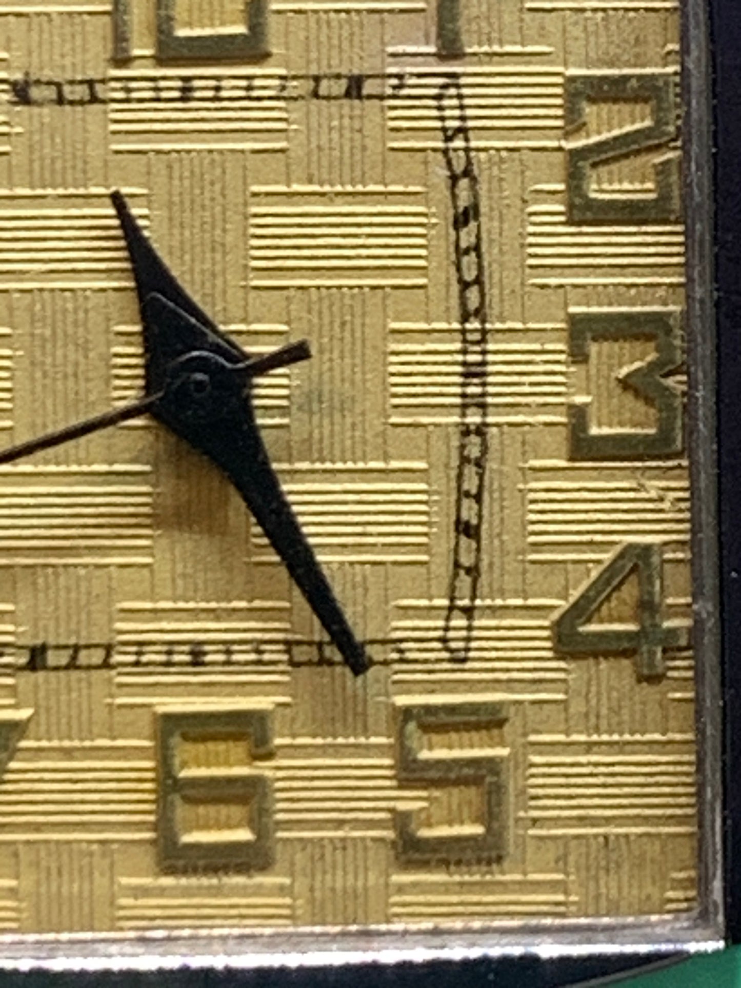 Feather 1.3 - Vintage 25mm plated brass 2 piece case.  38mm lug to lug. 16mm lug width. 8.5mm thick. Acrylic crystal. Miyota Super 2035 movement.