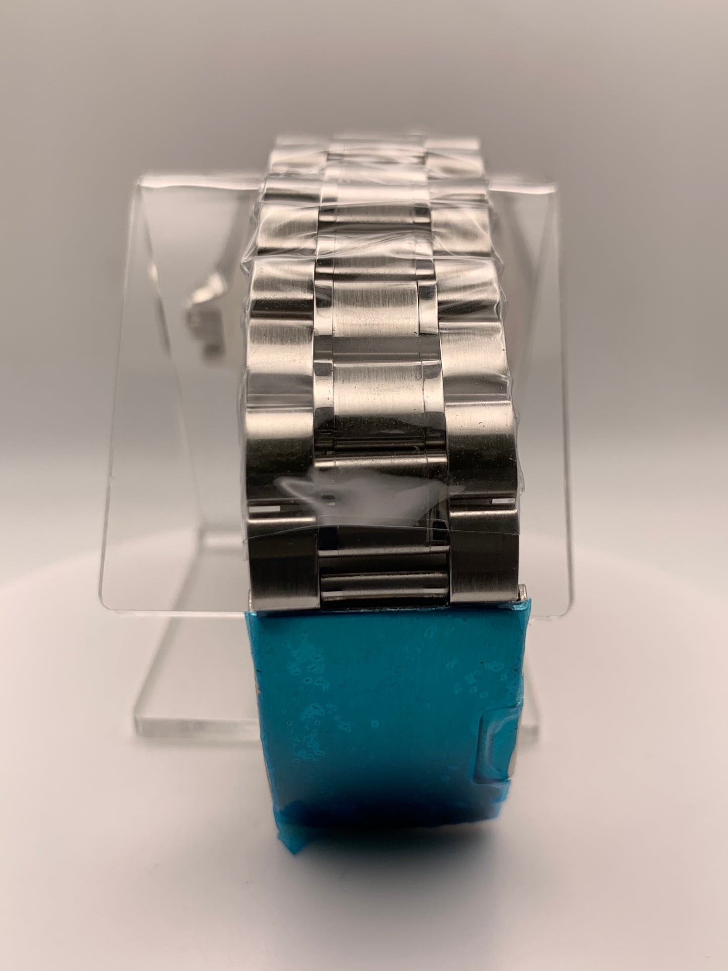 Indra’s Net. 41mm Stainless steel case.  Sapphire crystal. Seiko NH38.