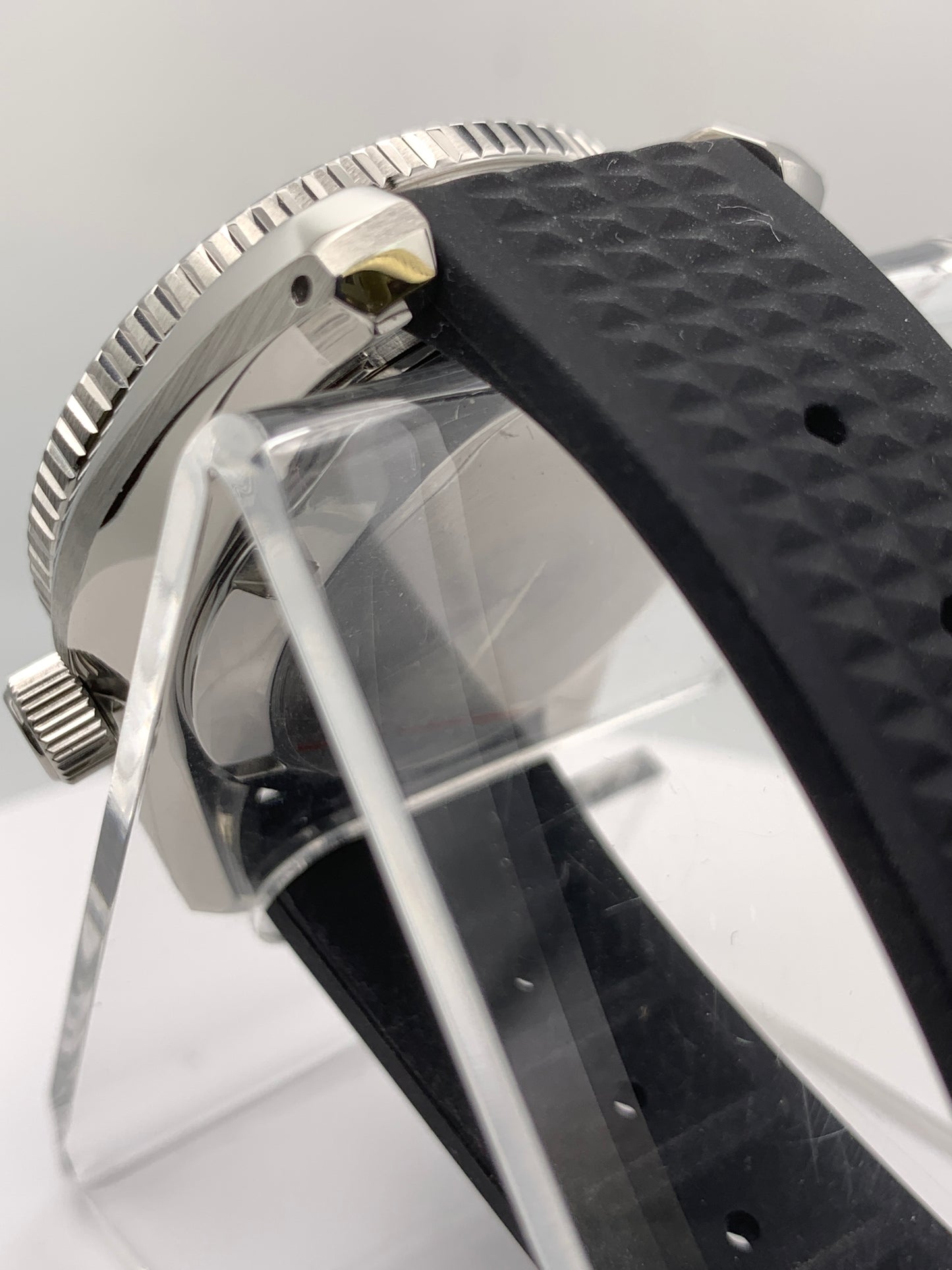 Orange Textured Dial. Diver Style. 42mm cushion case.